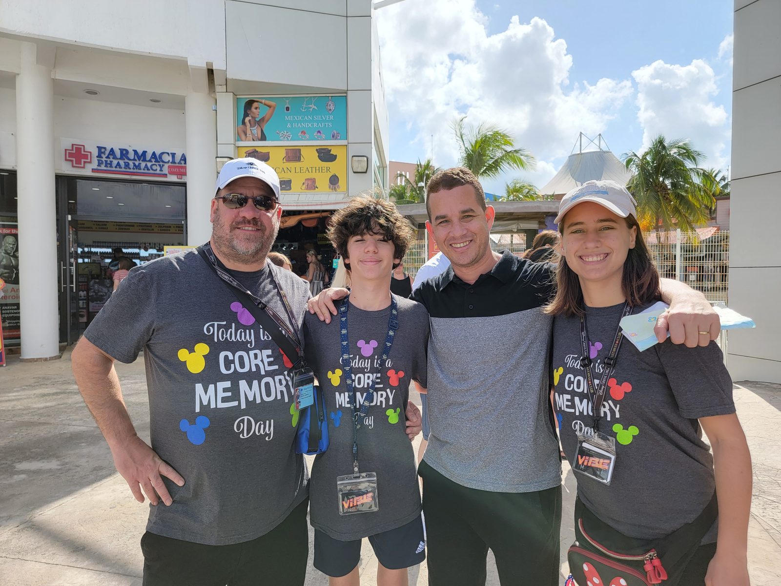 Michael, Thomas, Eddisson and Lisa in Cozumel