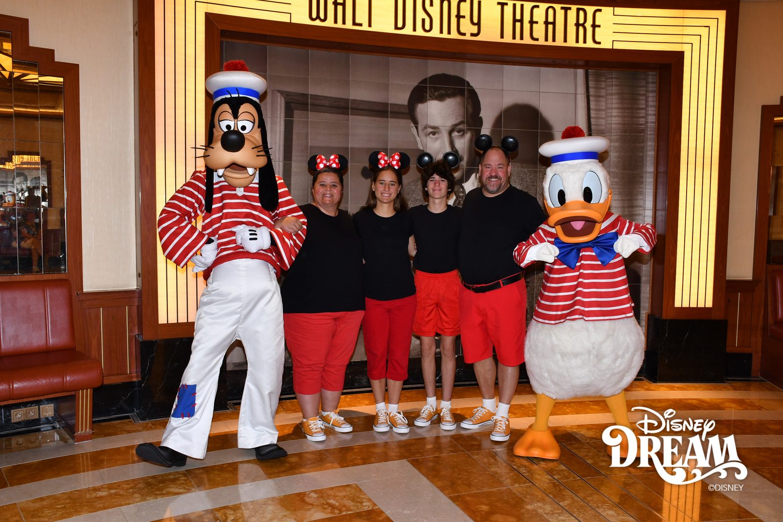 Lisa, Thomas and me with Goofy and Donald