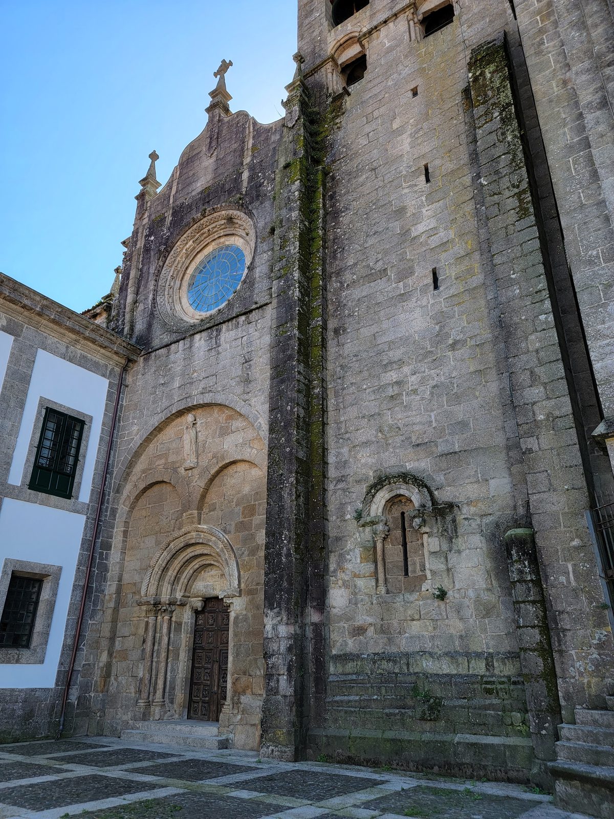The side of Tui Cathedral