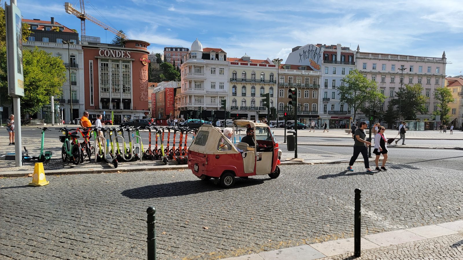 A tuk-tuk at Praça dos Restauradores in Lisbon