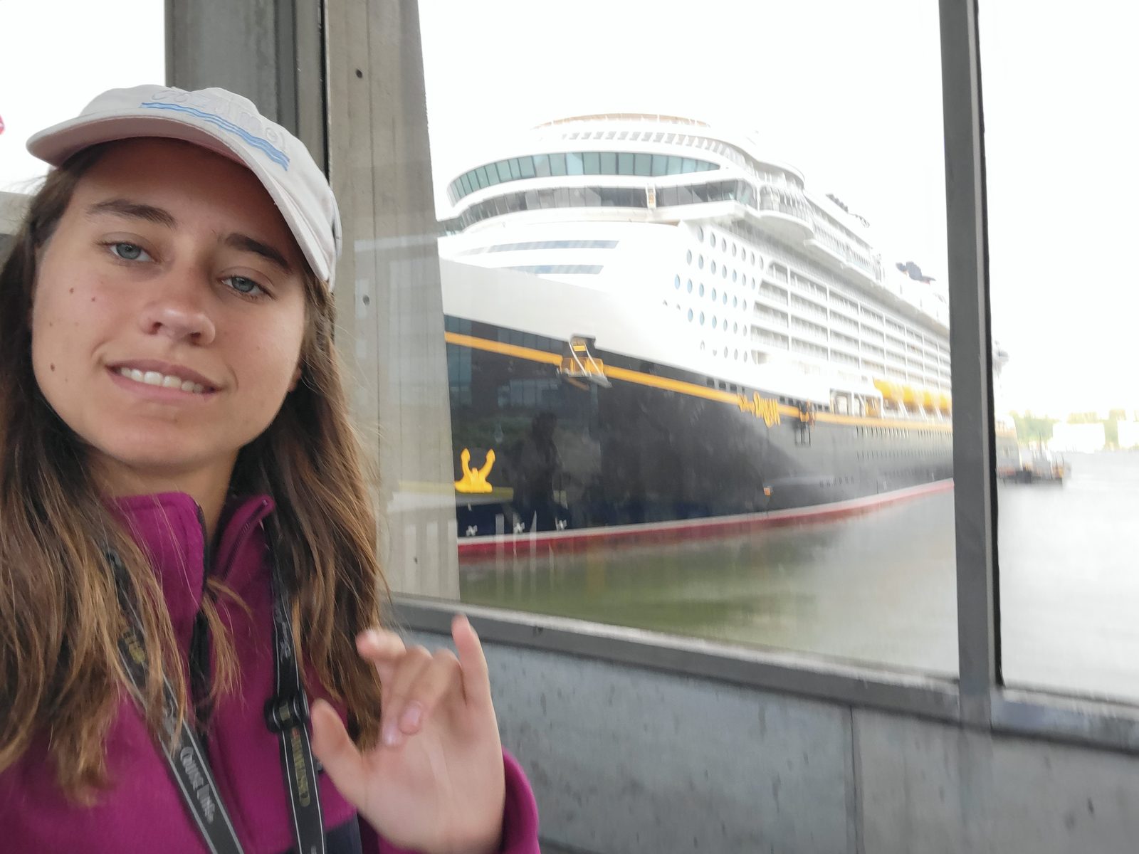 Lisa says goodbye to the Dream