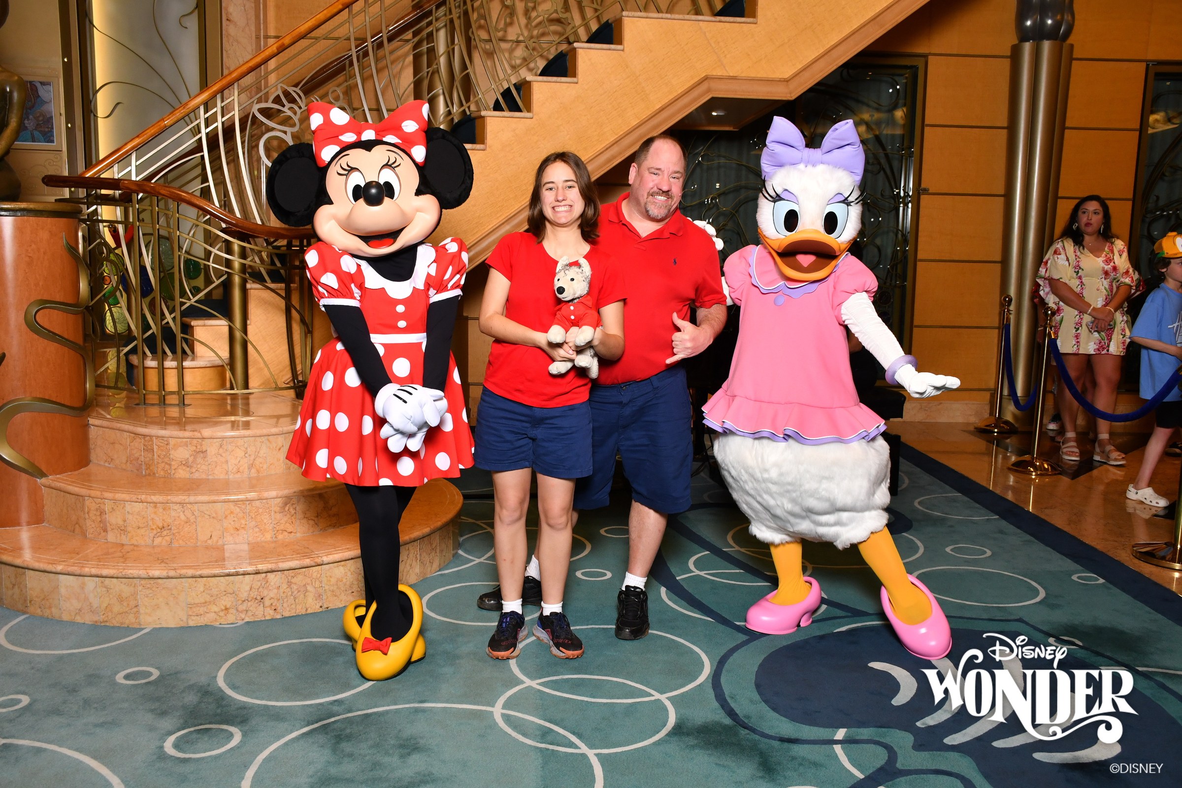 Minnie, Lisa, Michael & Daisy in the Lobby Atrium, Bob along too