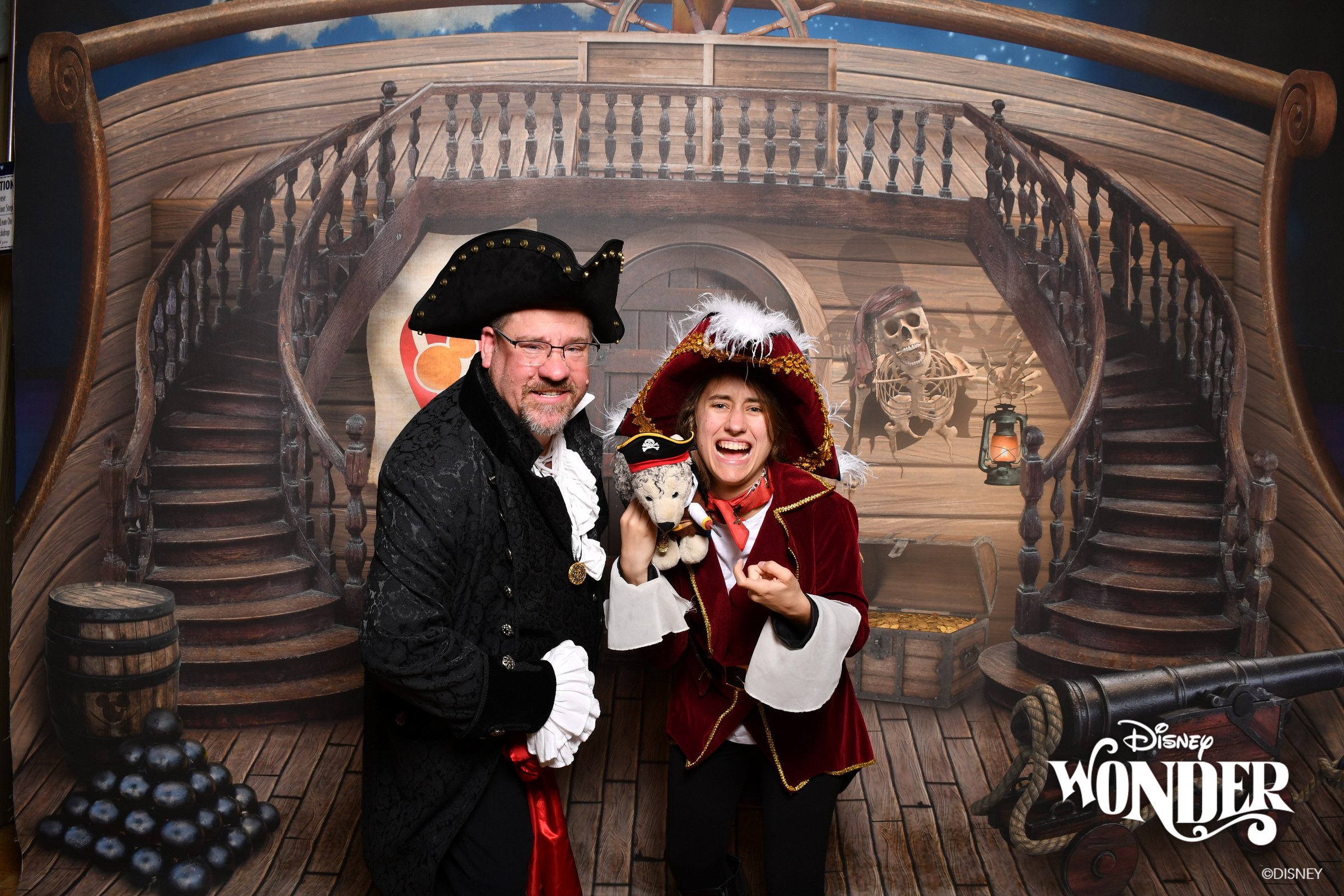Lisa and Michael in the pirate treasure set