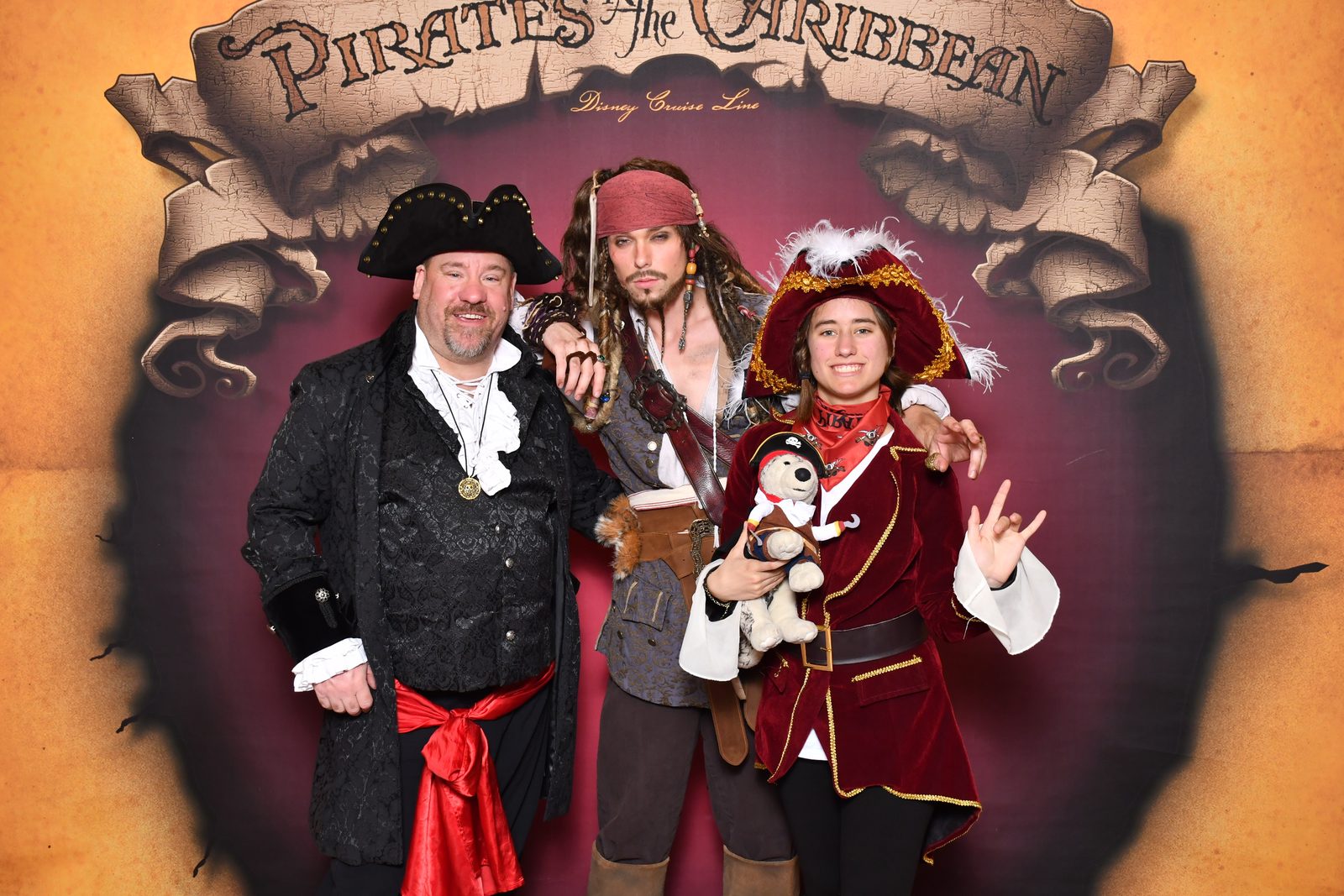 Jack Sparrow poses with Bob