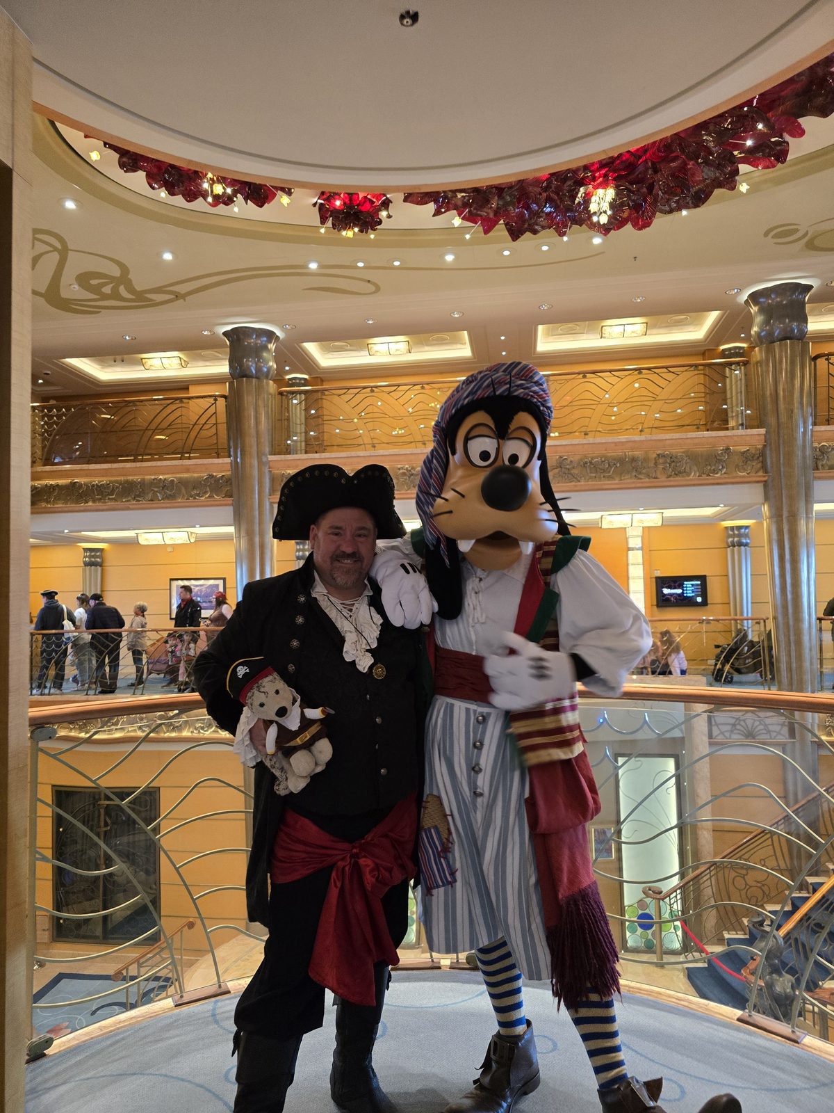 Pirate Goofy in the atrium with Bob