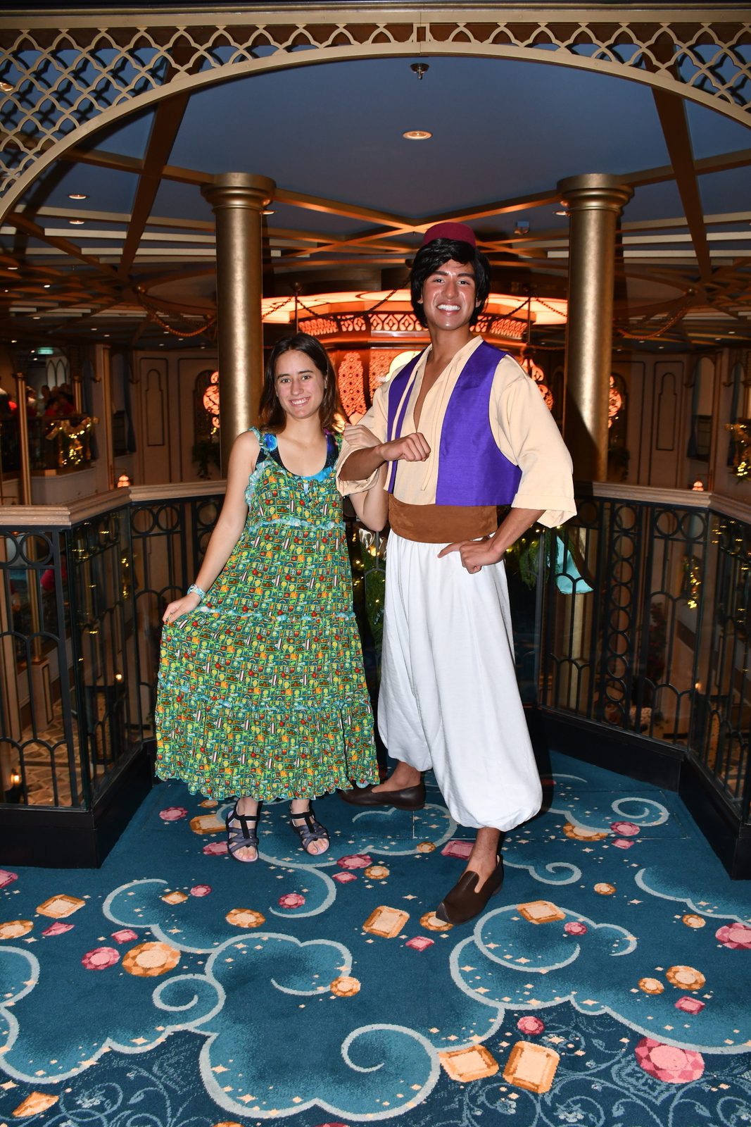 Lisa meets Aladdin in the Grand Hall