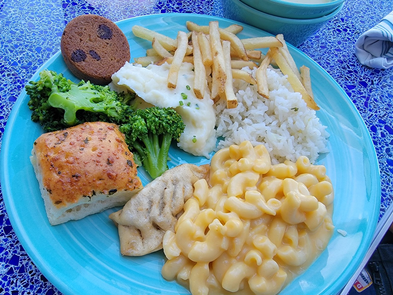 Lunch at Donald's Cantina