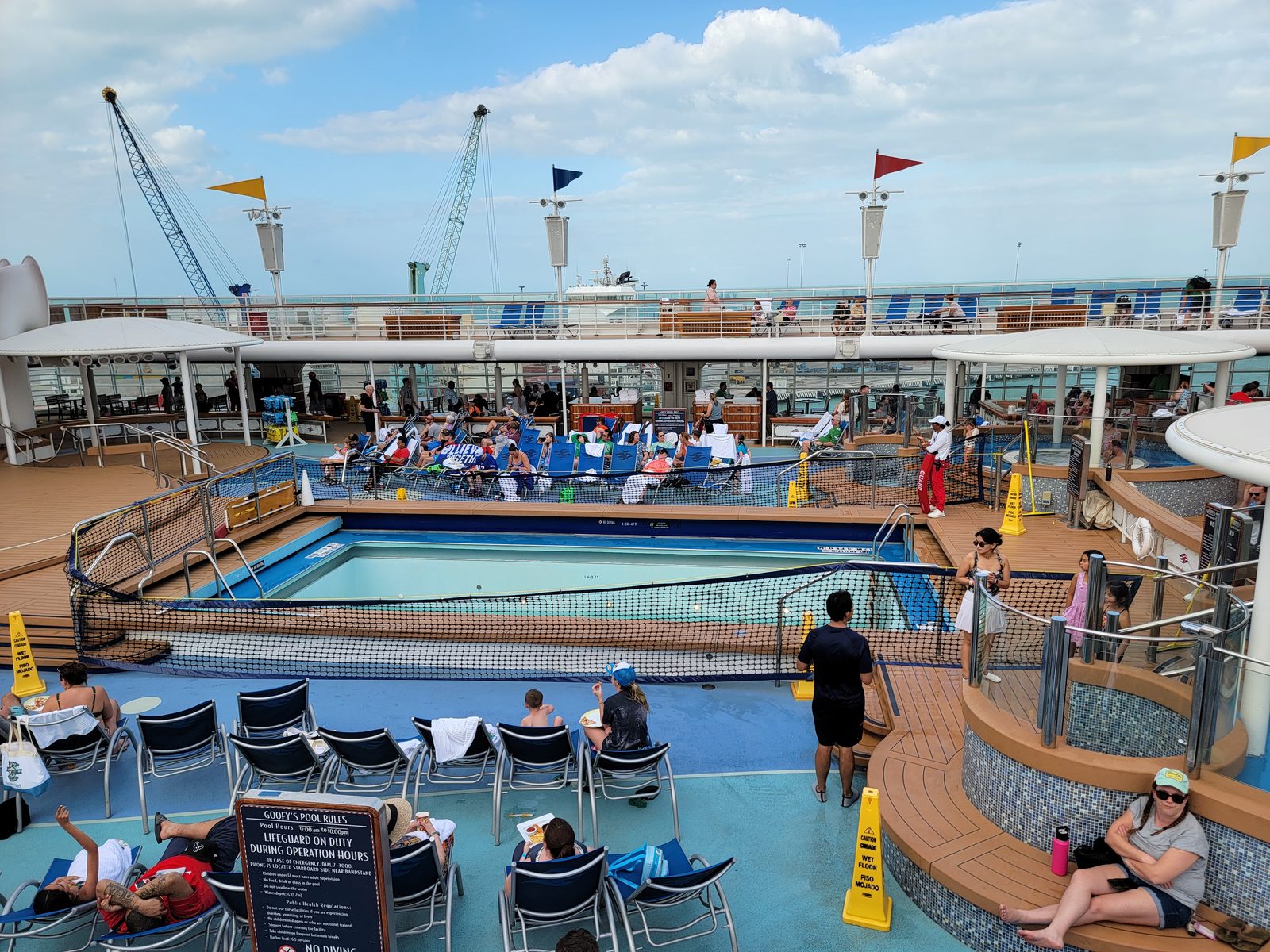 The pool deck as the ship left Progreso
