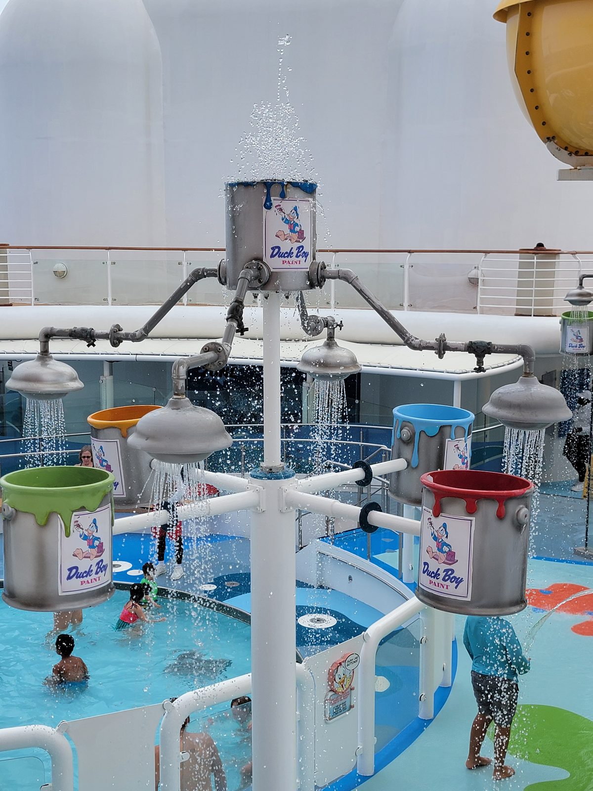Spray toys in AquaLab