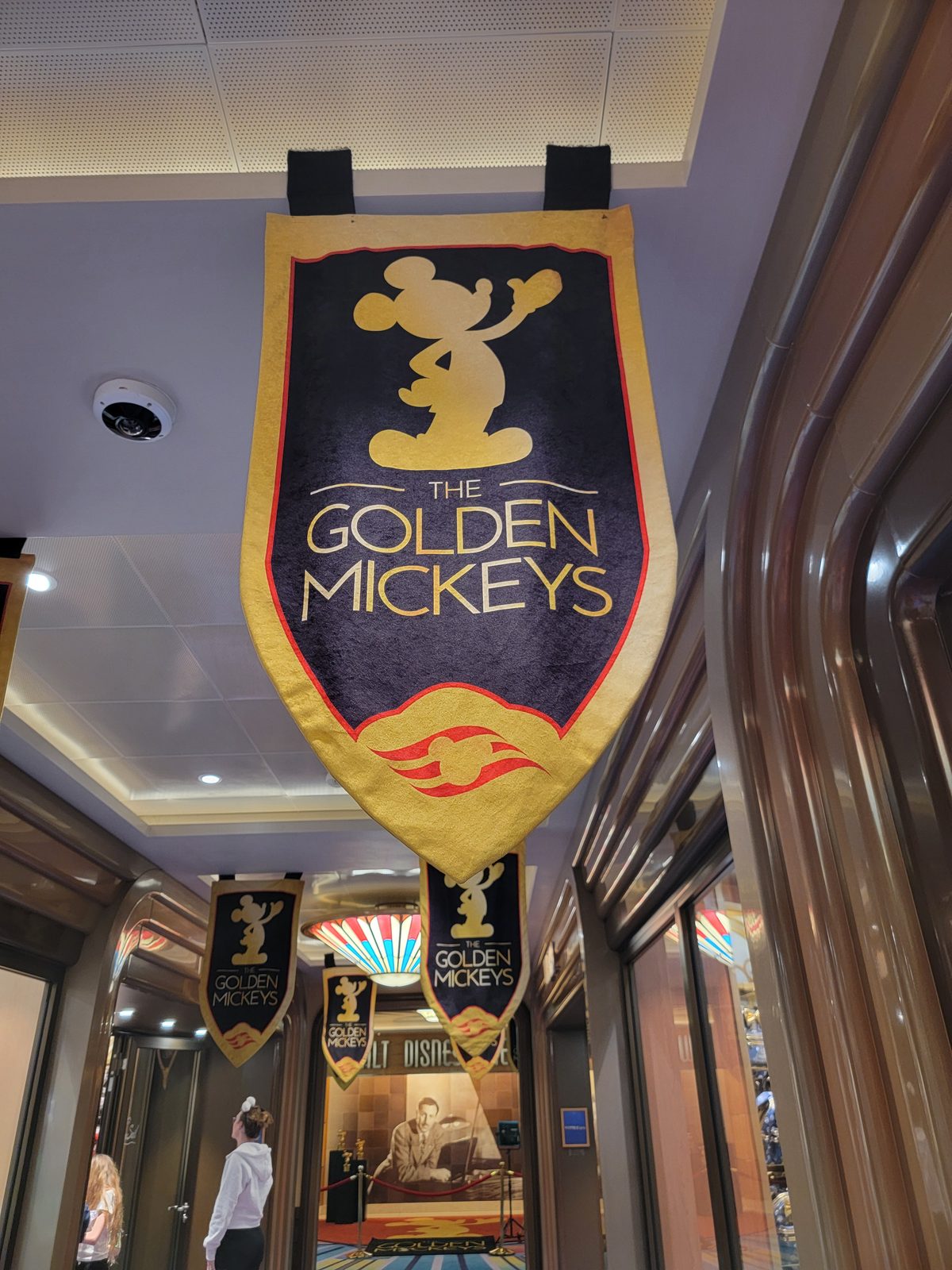 Golden Mickeys banner on the Wonder