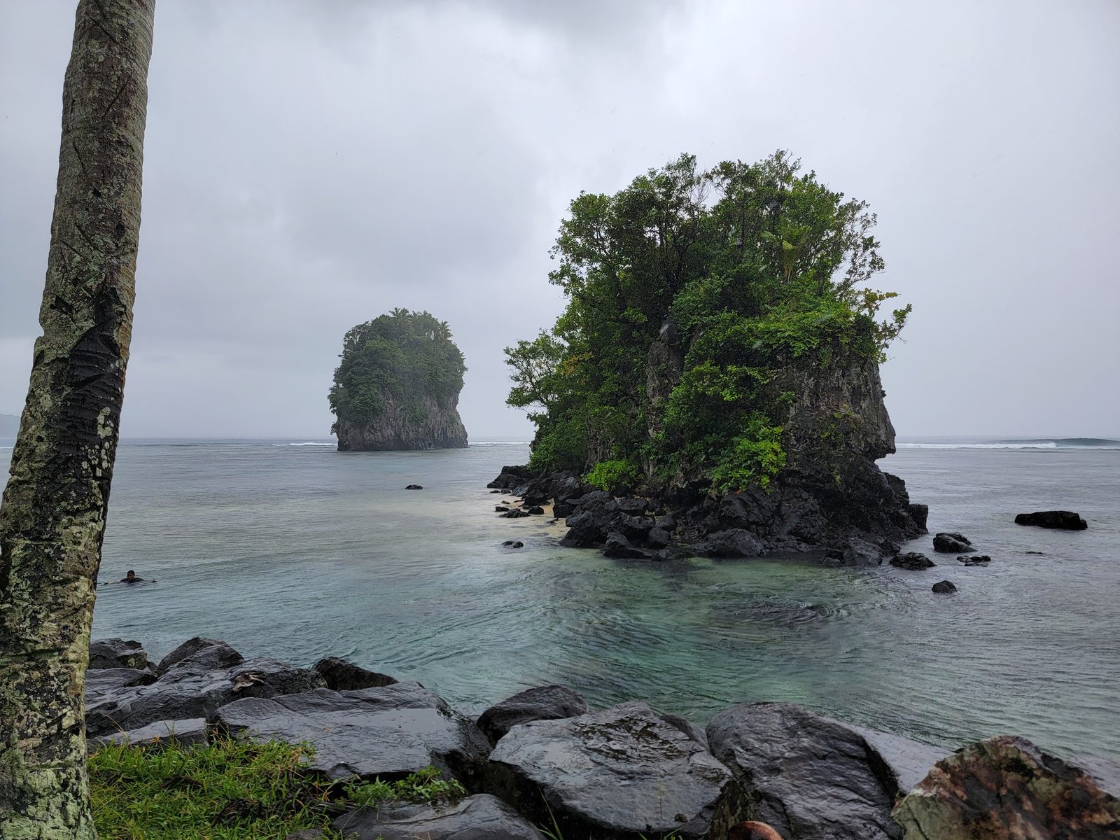 Fatu-ma-Futi (Flowerpot Rock), American Samoa