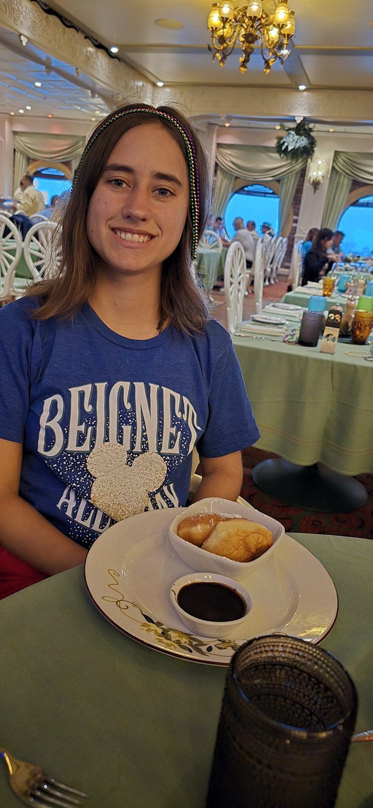 Lisa's Beignet All Day t-shirt