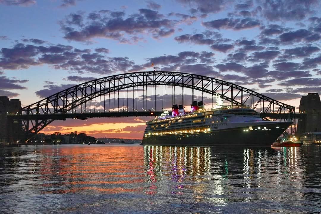 The Wonder arriving under the Harbour Bridge