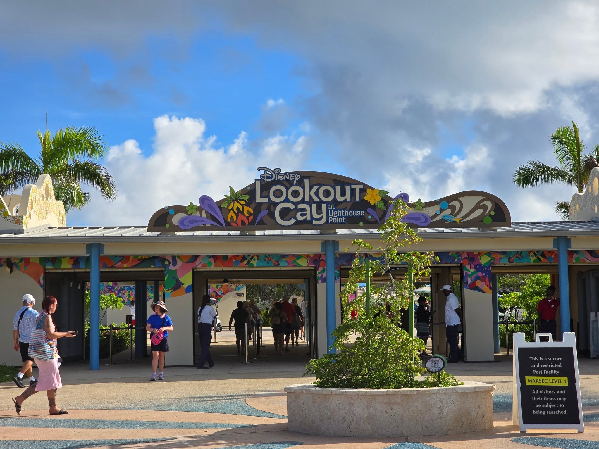 The entrance at Lookout Cay at Lighthouse Point