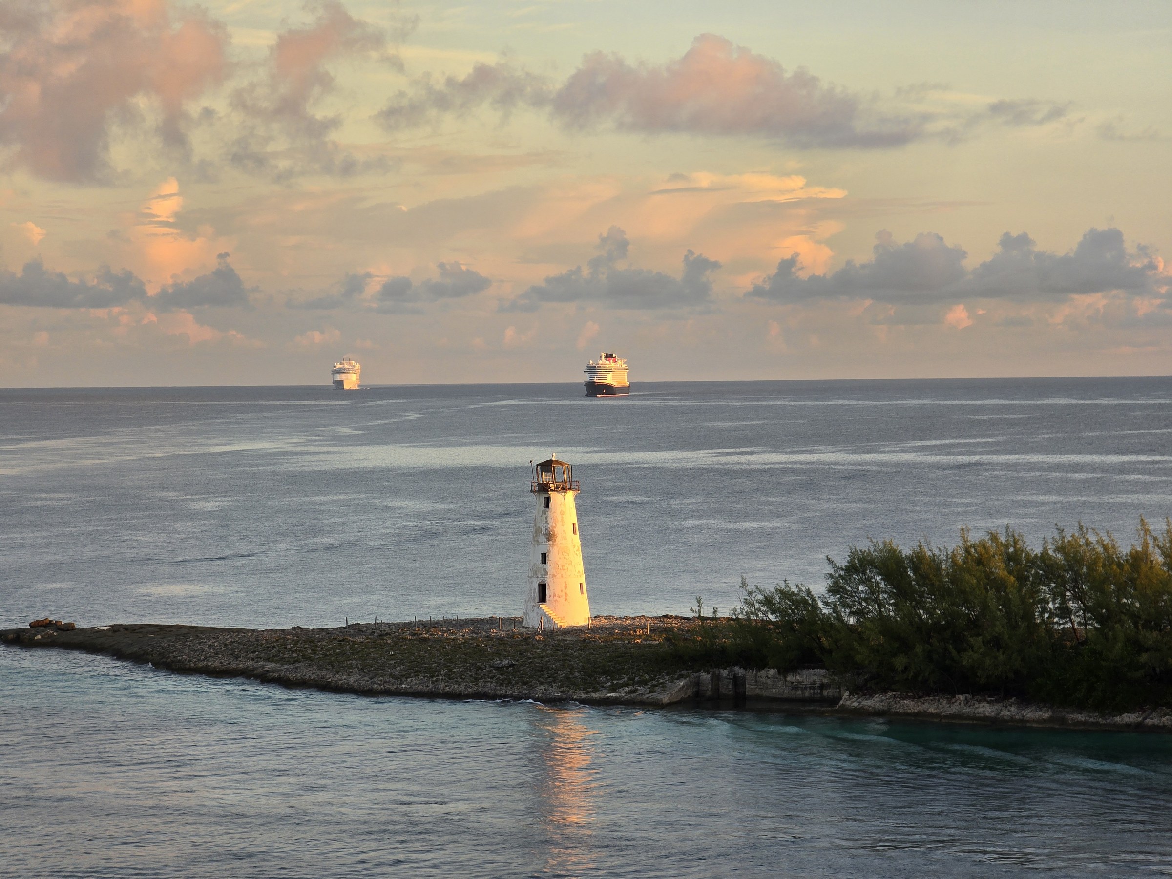 The Nassau harbour lighthouse at sunrise