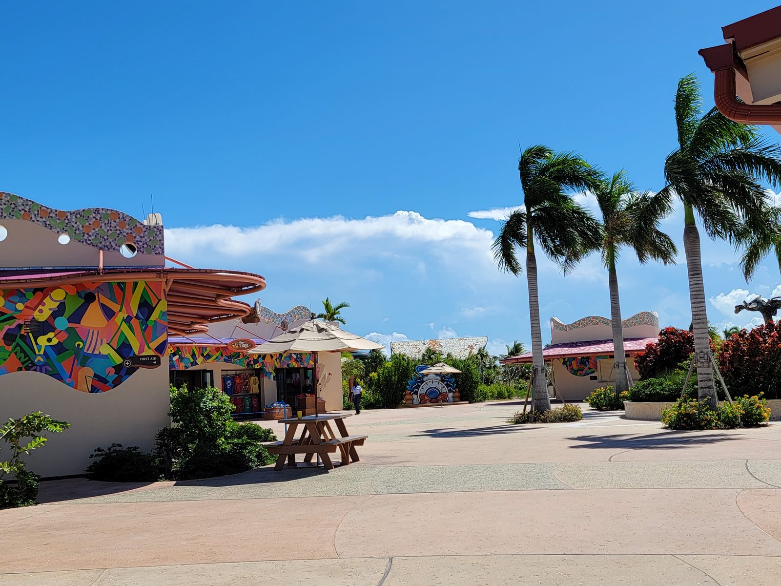 The shops and cafes at Lookout Cay's village square