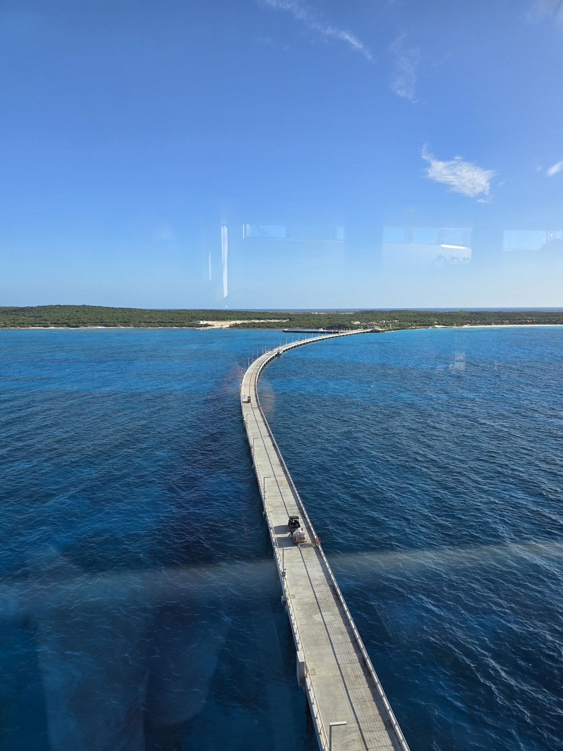The long pier to Lookout Cay
