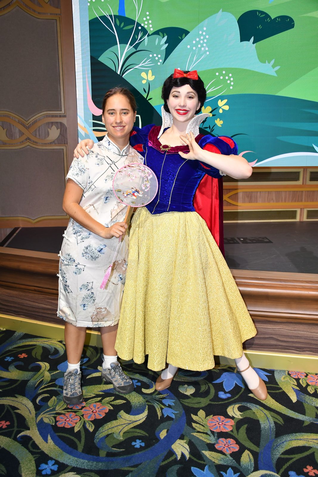 Lisa with Snow White