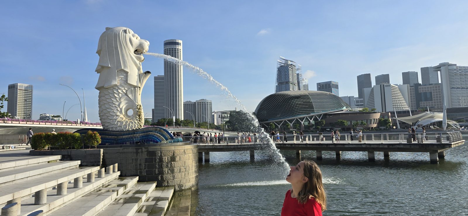 Lisa and the Merlion in Singapore