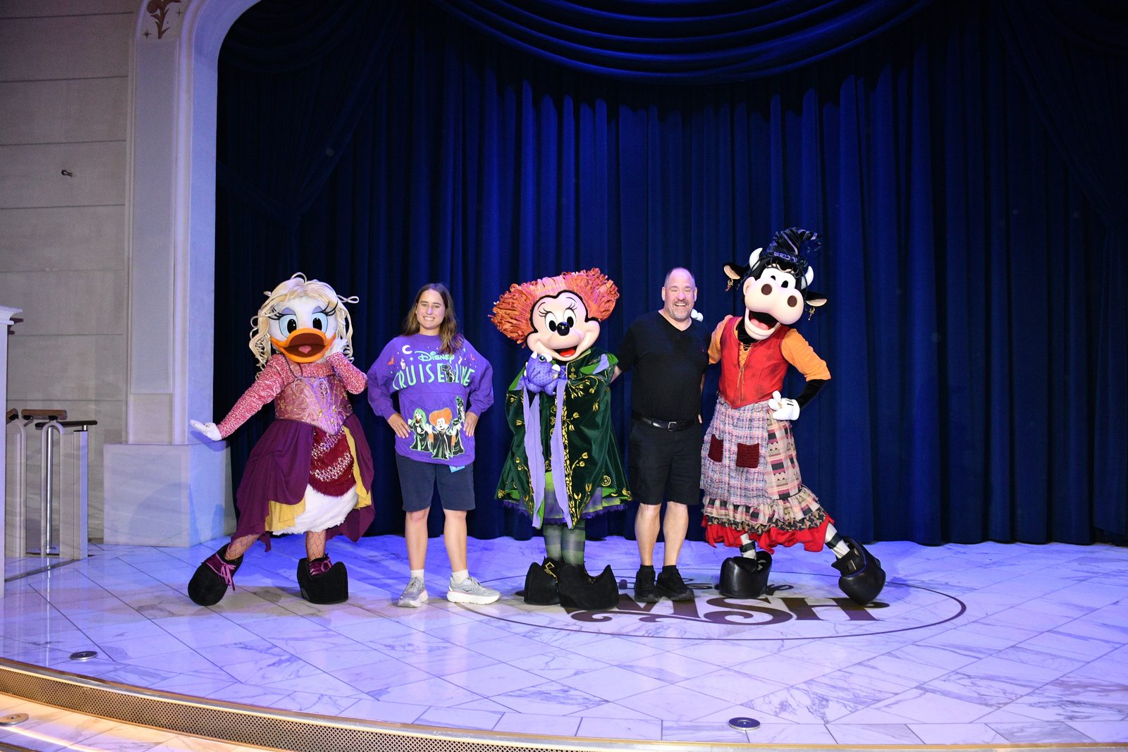 Halloween photo op with Daisy, Minnie and Clarabelle