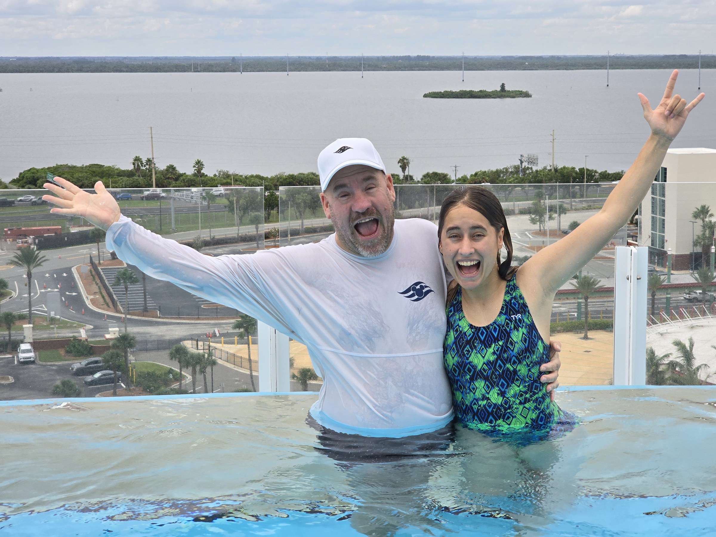 Lisa and Michael in the pool at sail-away