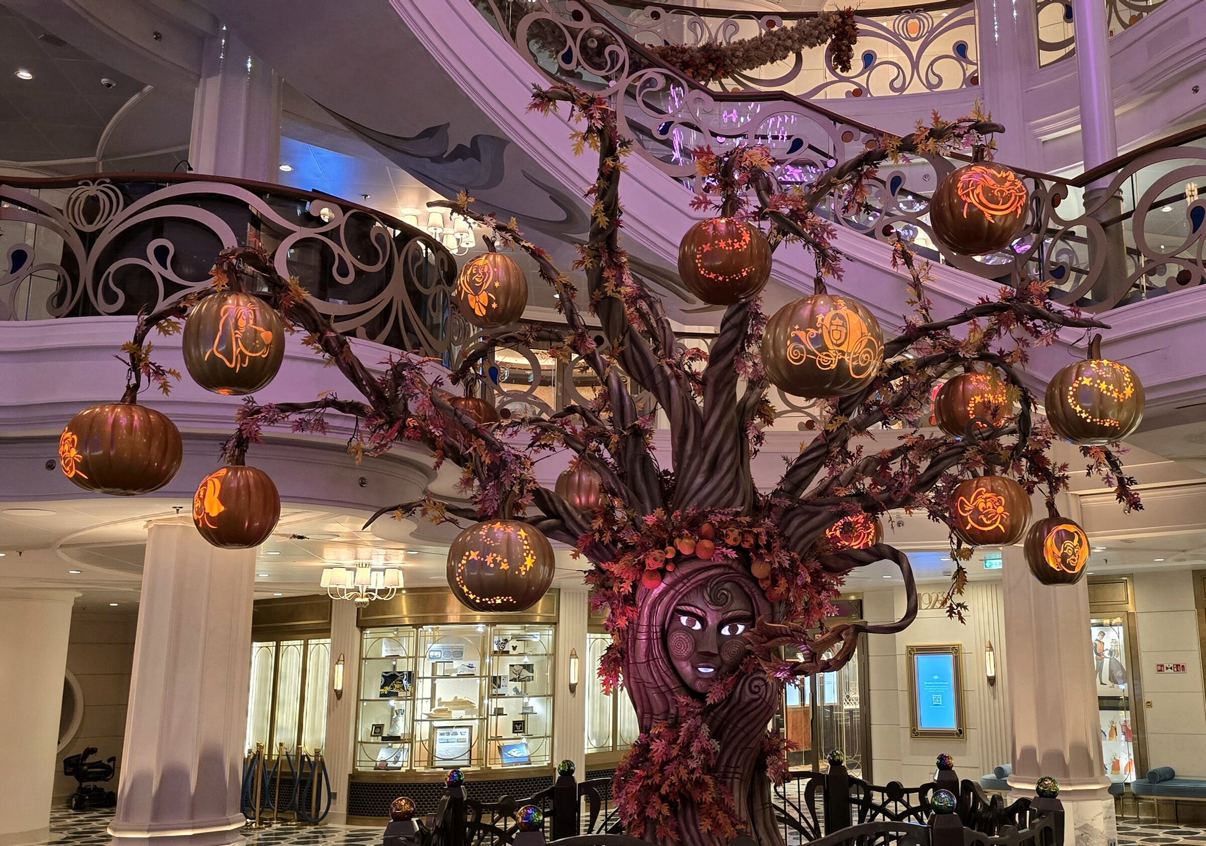 Boo the Pumpkin Tree with its carved pumpkins in the Grand Hall