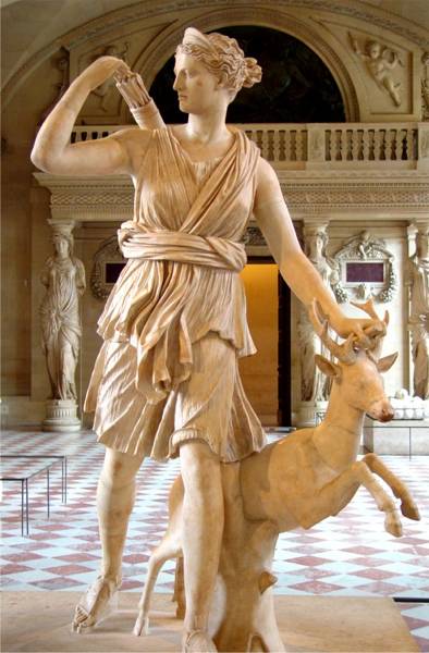 The Diana statue and her deer at the Louvre