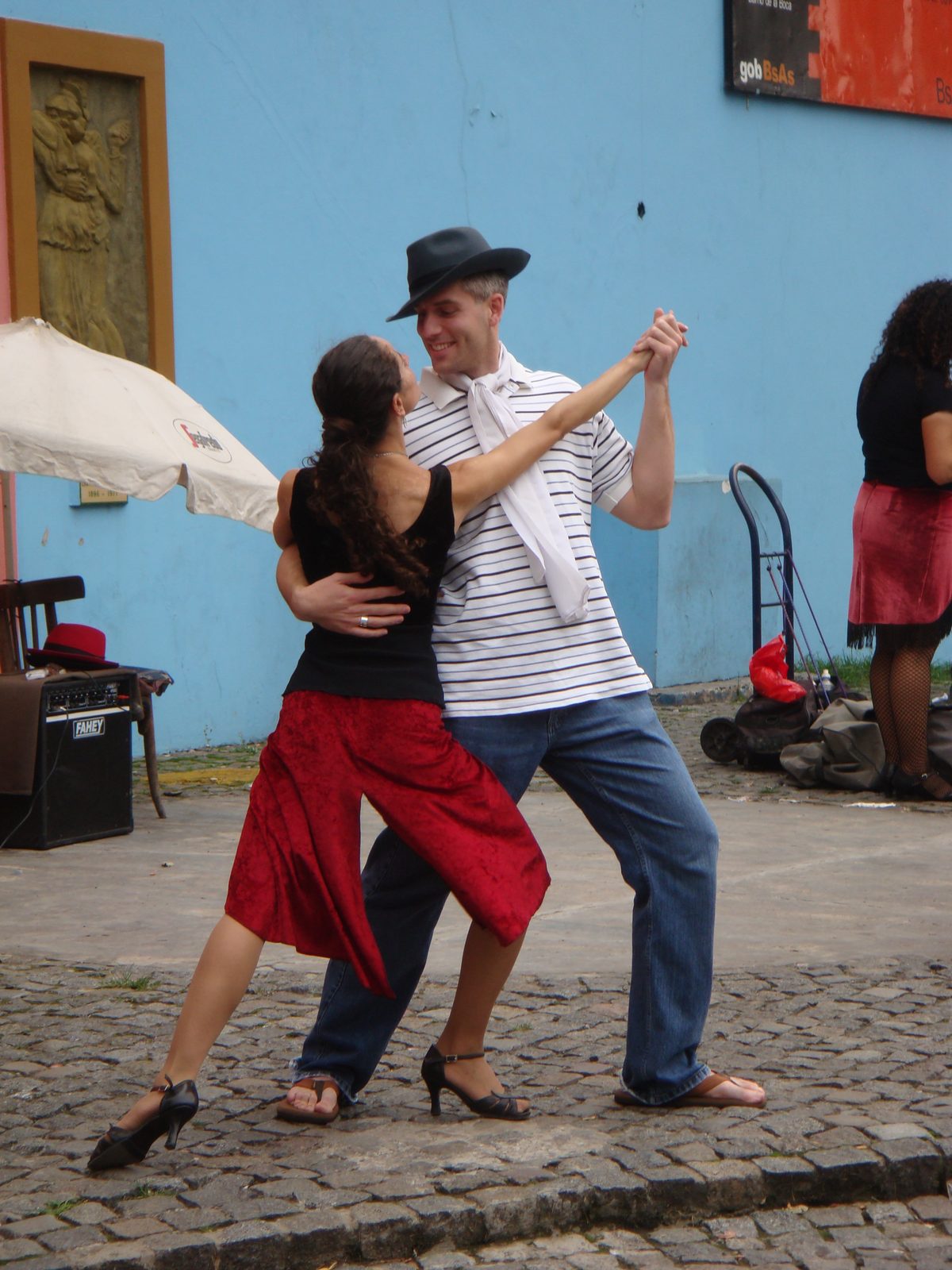 Tango danced right on the street in La Boca
