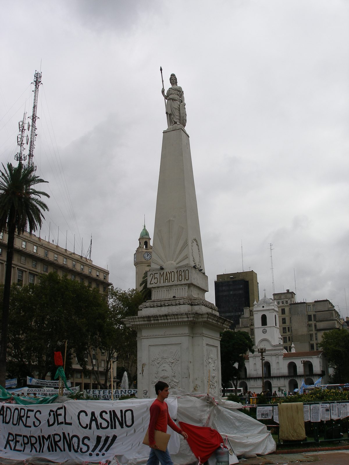 The monument in Plaza de Mayo on our day in Buenos Aires