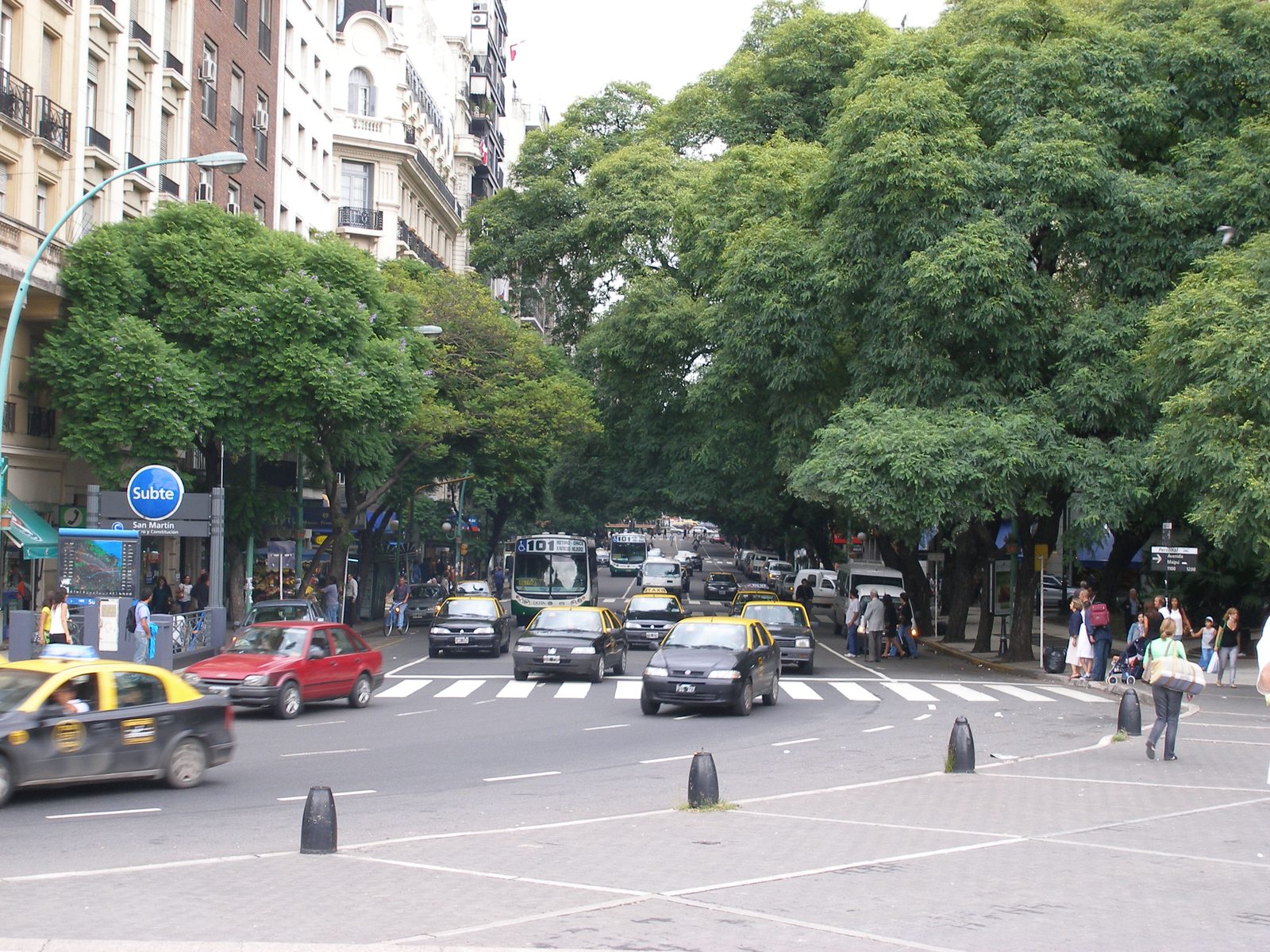 Busy streets near the plaza in Buenos Aires