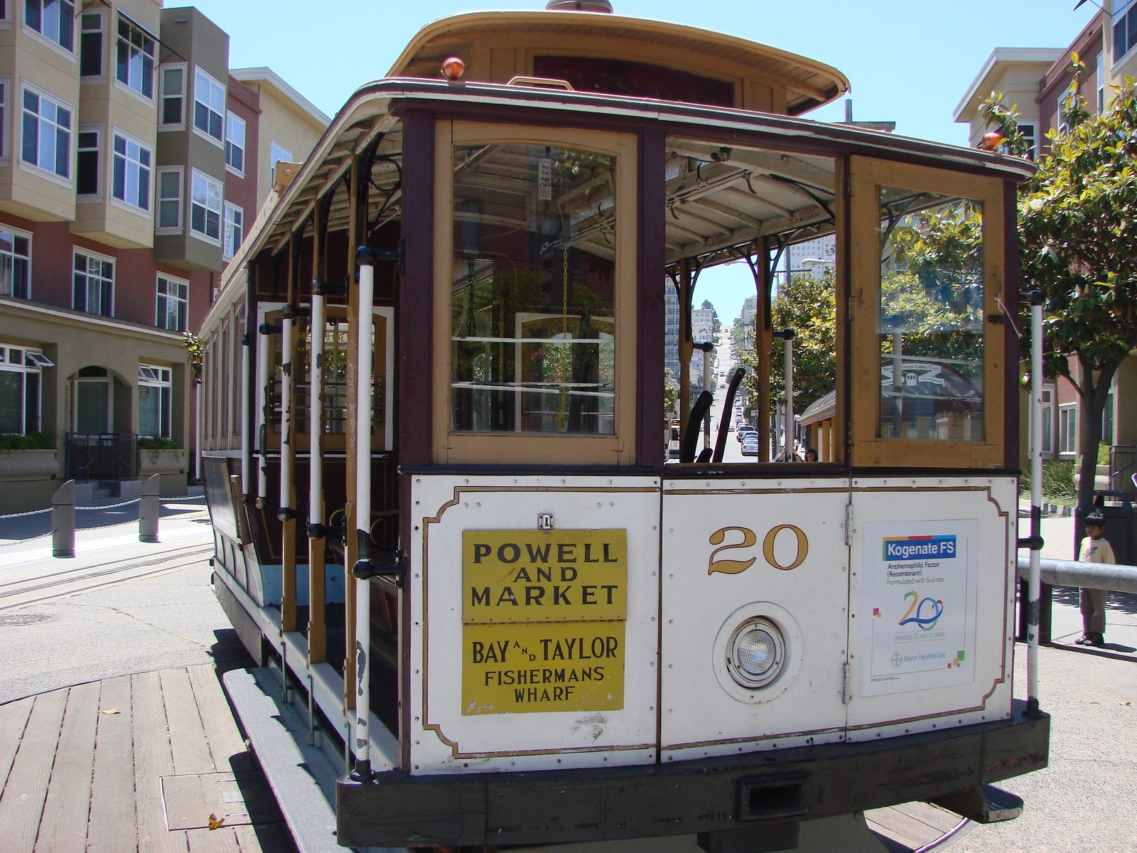 Powell and Market cable car