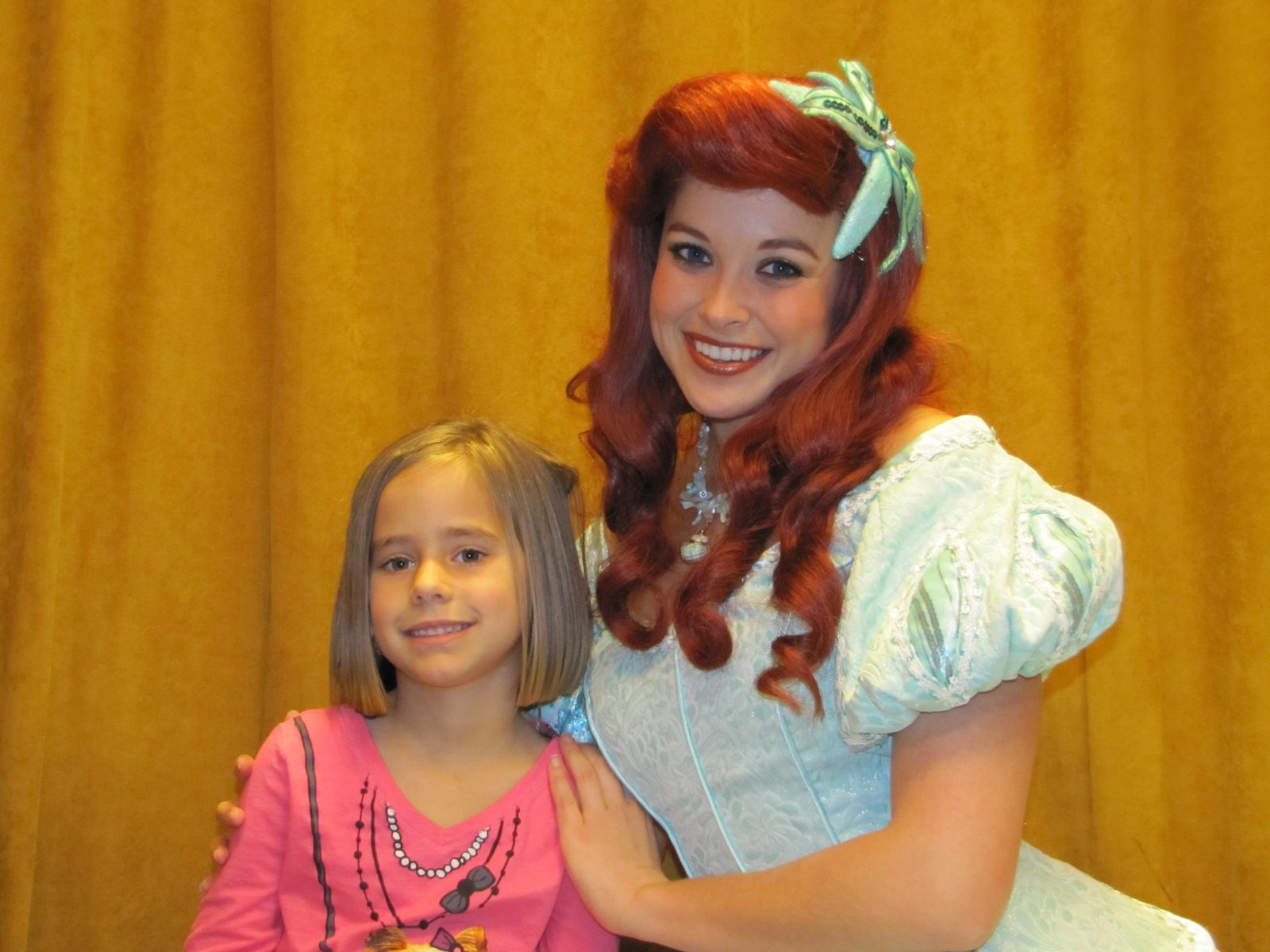 Lisa meets Ariel