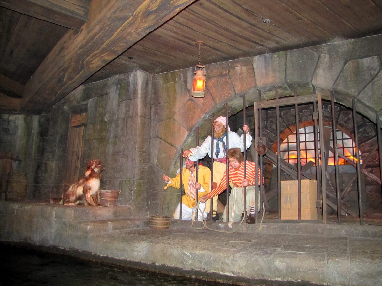 The dungeon scene on Pirates of the Caribbean