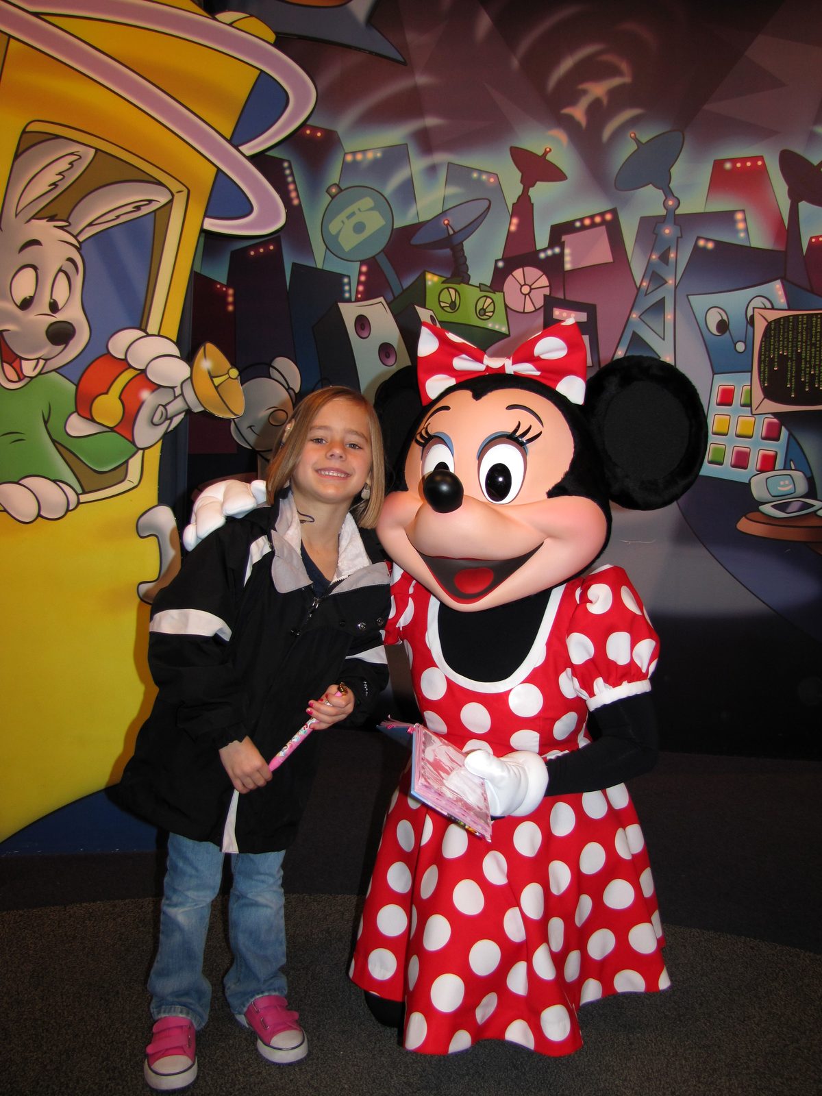 Lisa and Minnie at Epcot