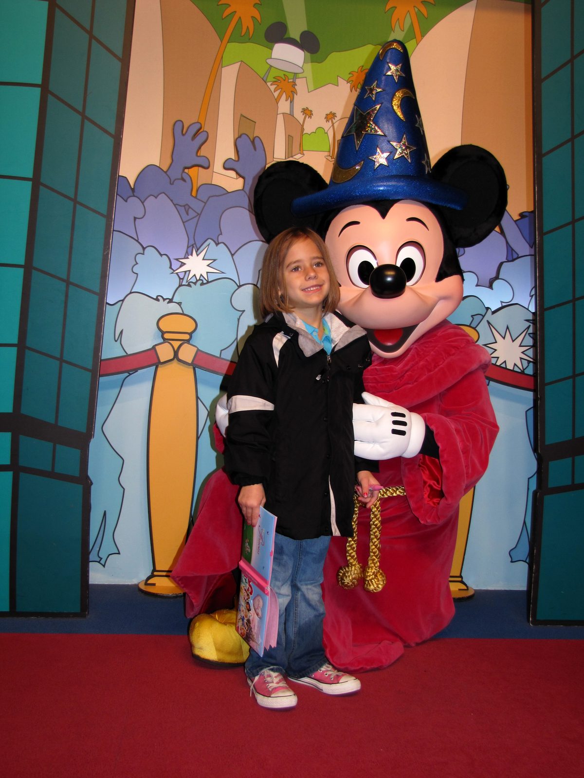 Lisa and Sorcerer Mickey at Disney's Hollywood Studios