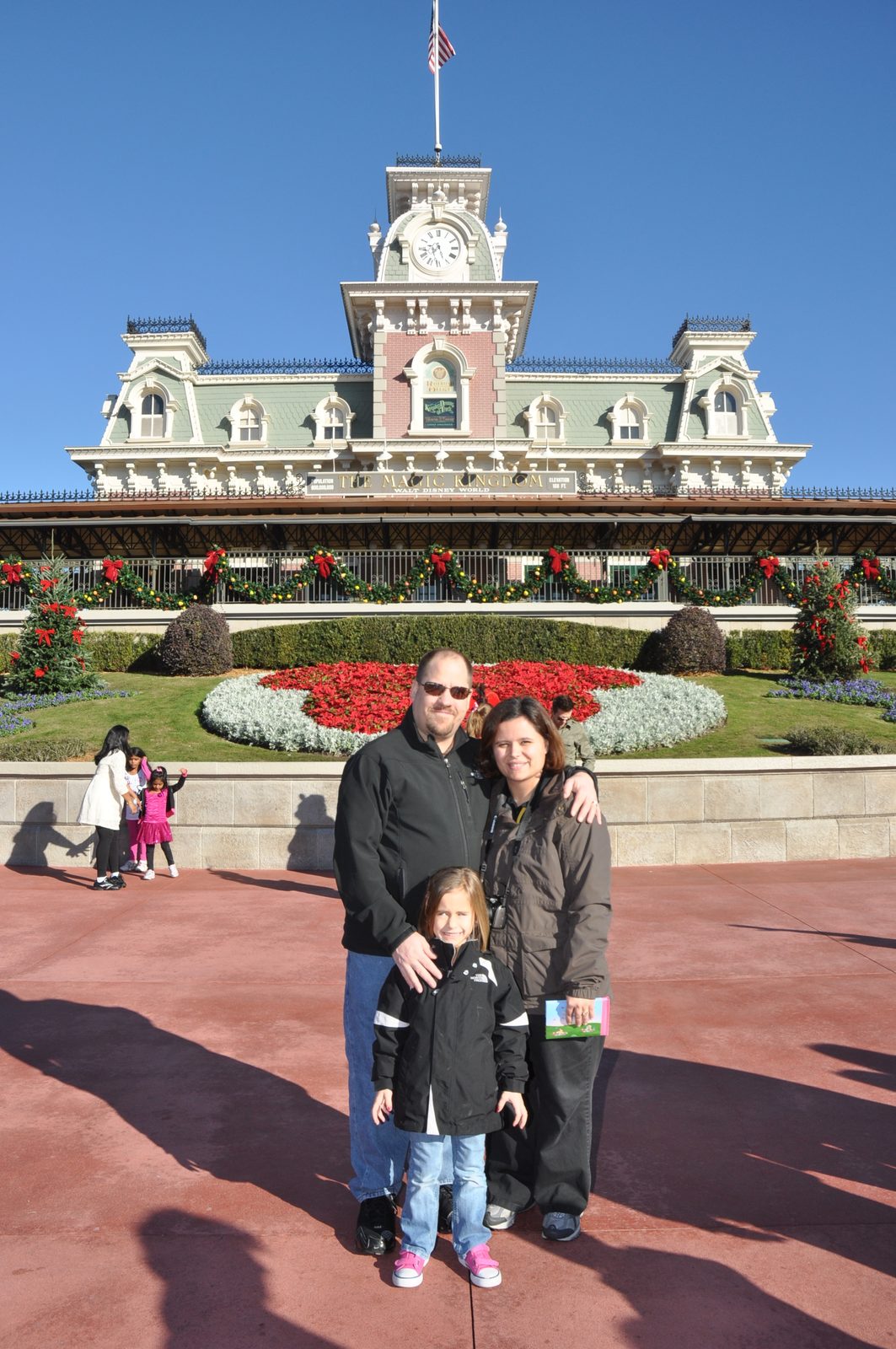 Kathy, Lisa and me arriving at Main Street Station