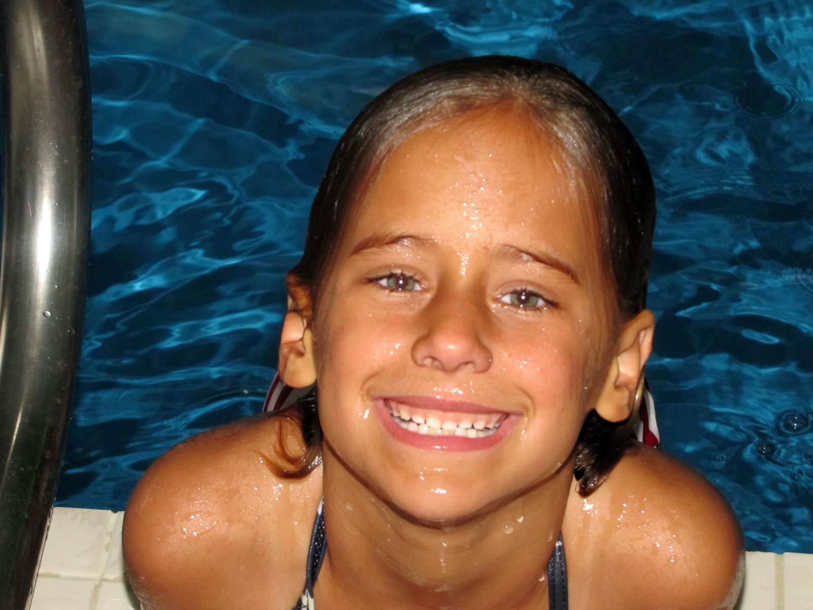 Lisa fresh out of the pool