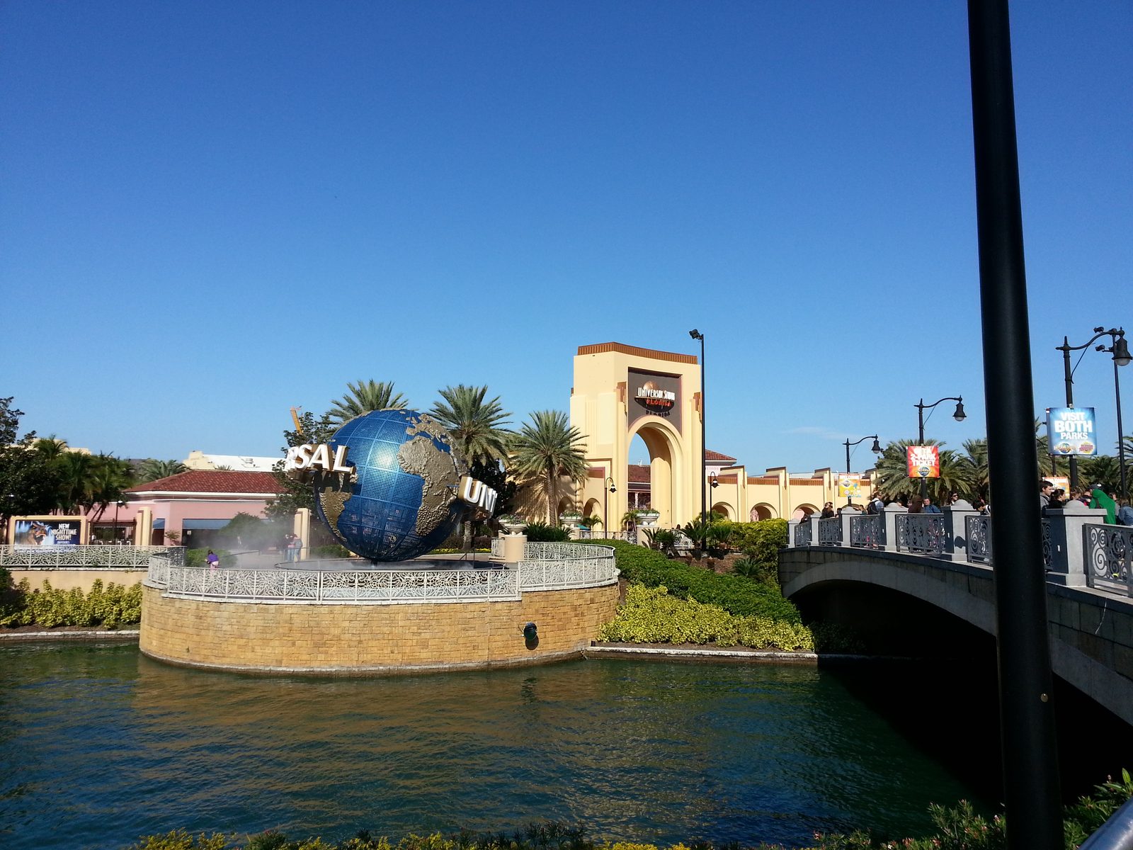 The globe at the Universal Studios entrance