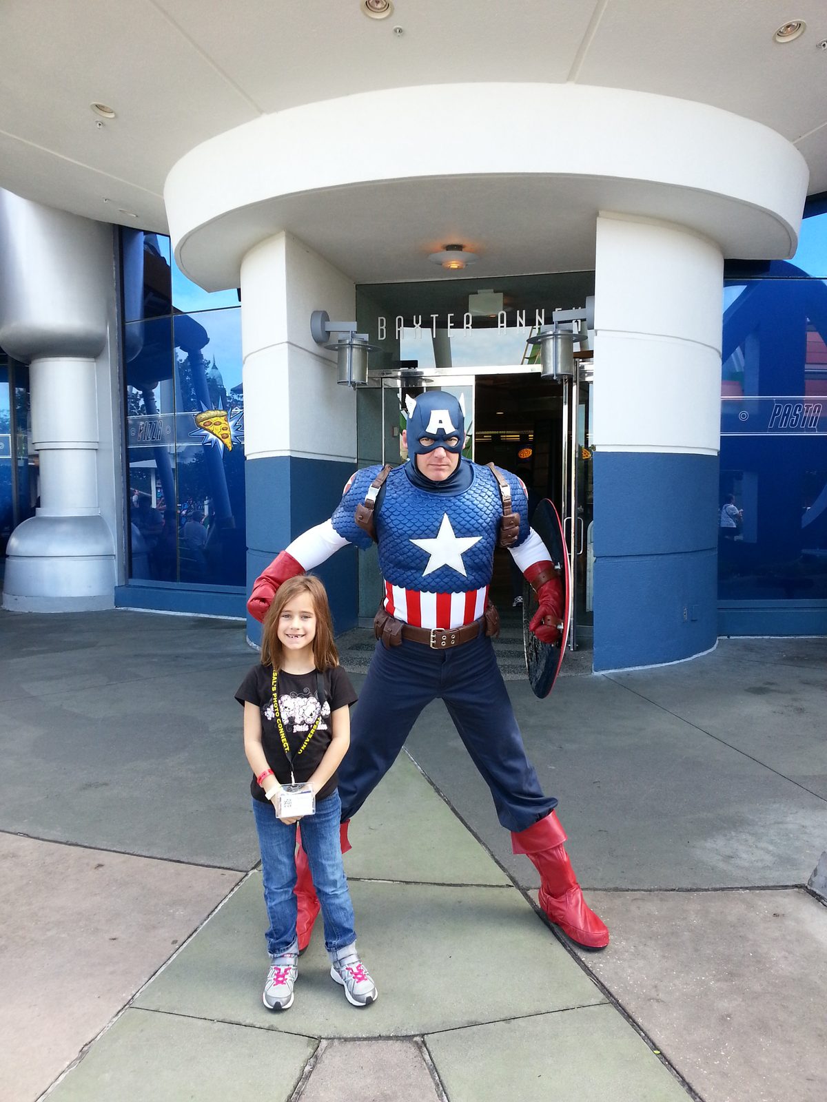 Lisa meets Captain America