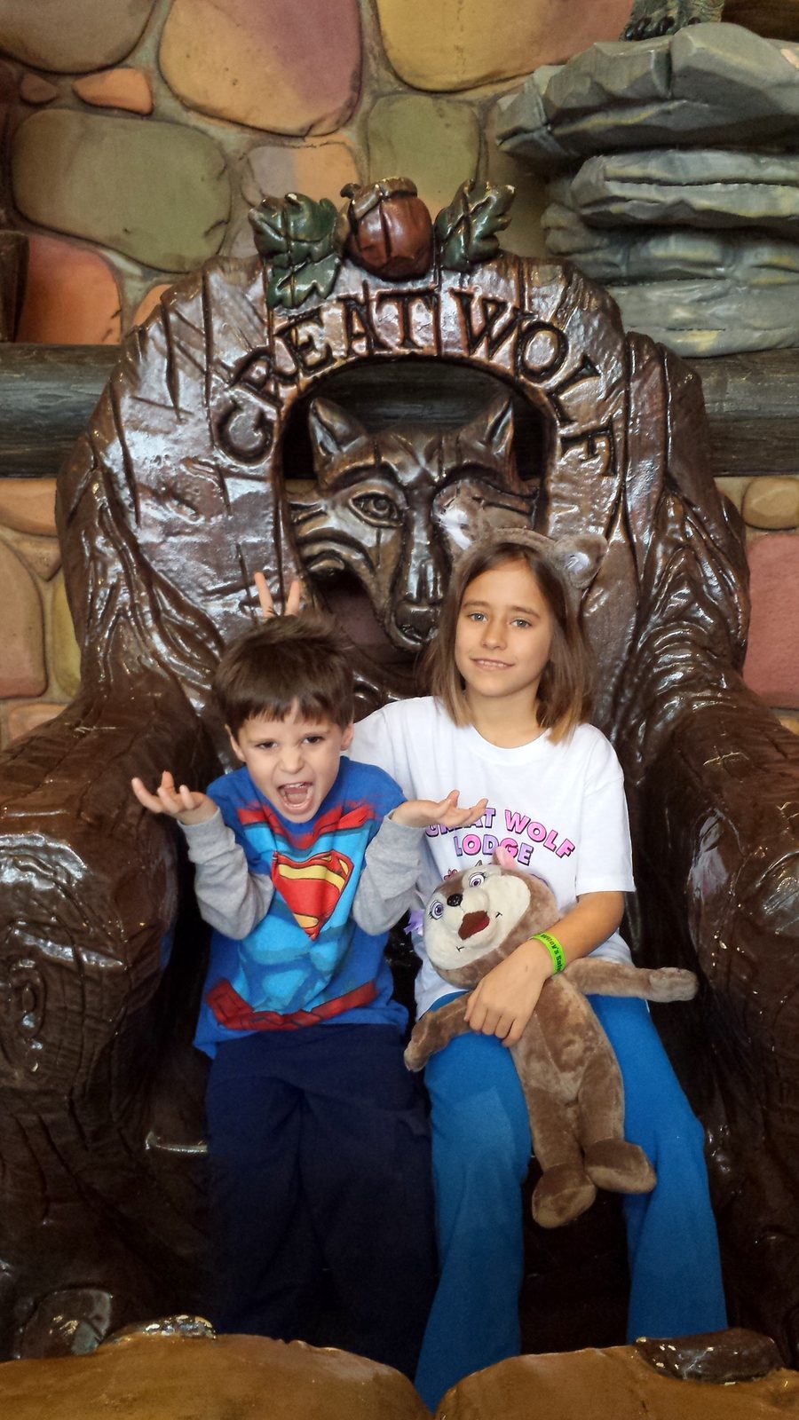 Thomas and Lisa in the big carved Great Wolf chair