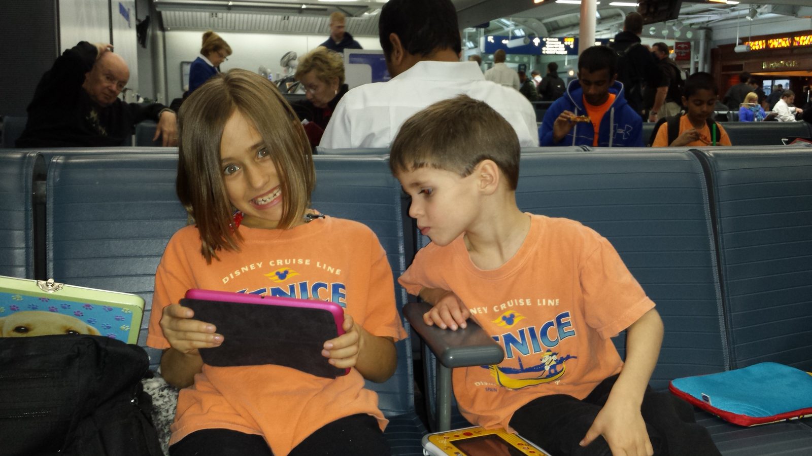 Lisa and Thomas passing time at the gate