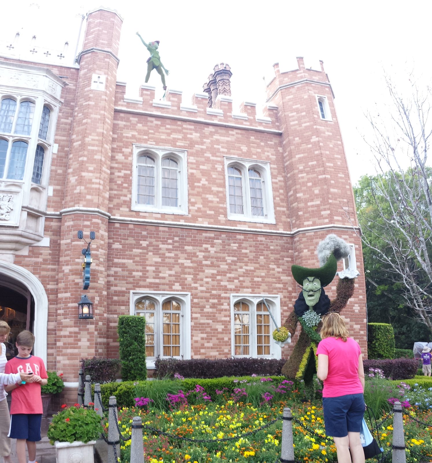 The Captain Hook topiary at Epcot