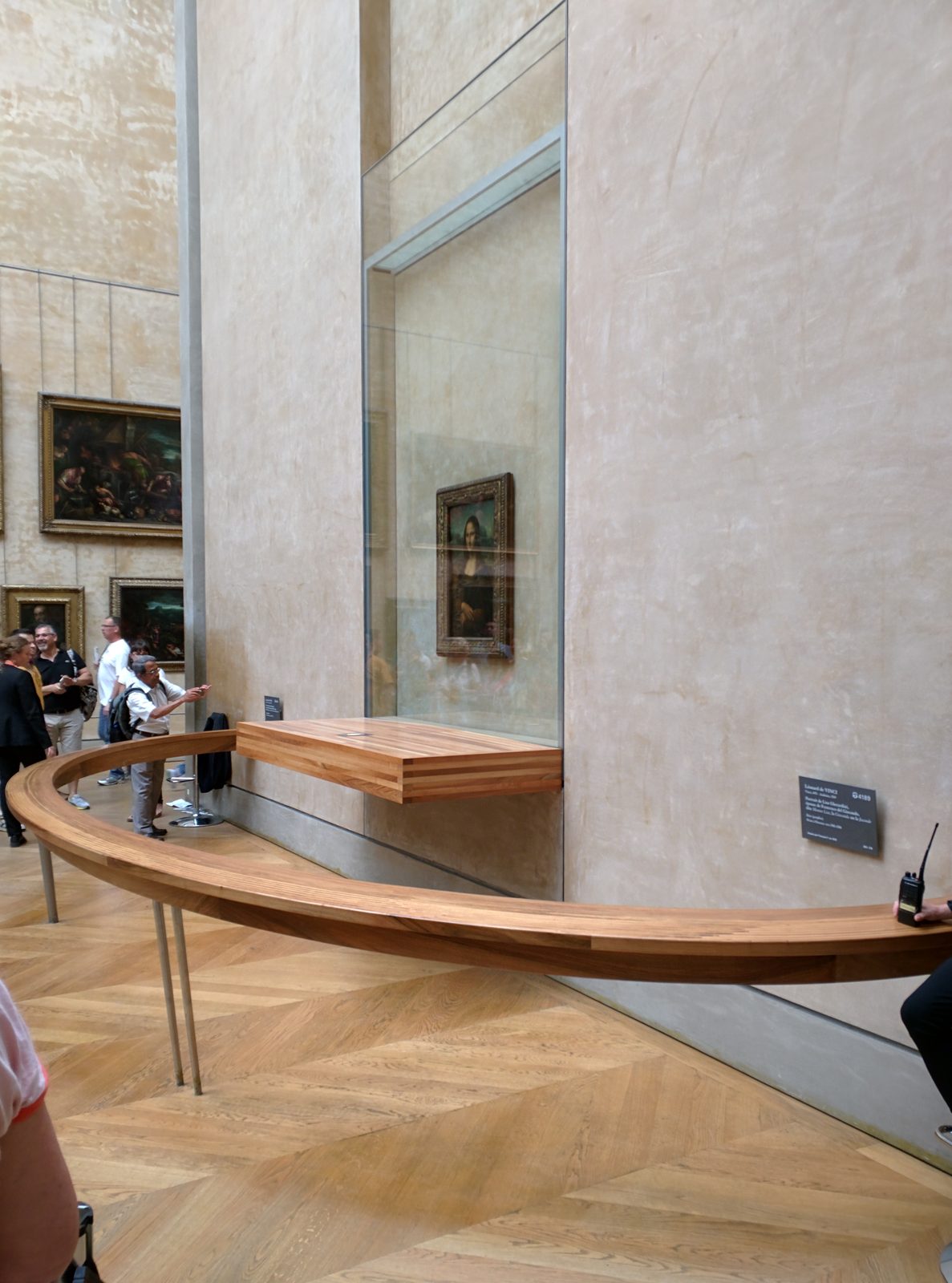 The Mona Lisa from the side