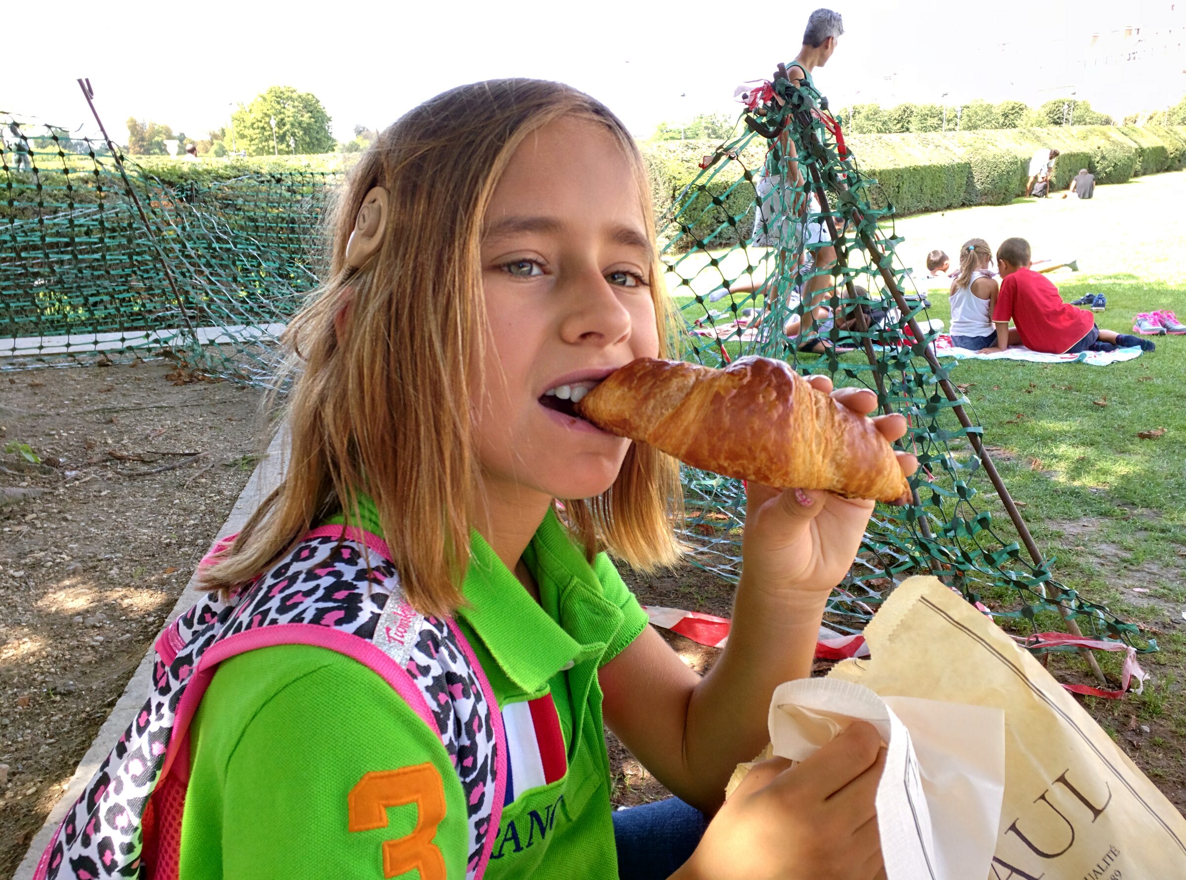 Lisa's croissant in the Tuileries