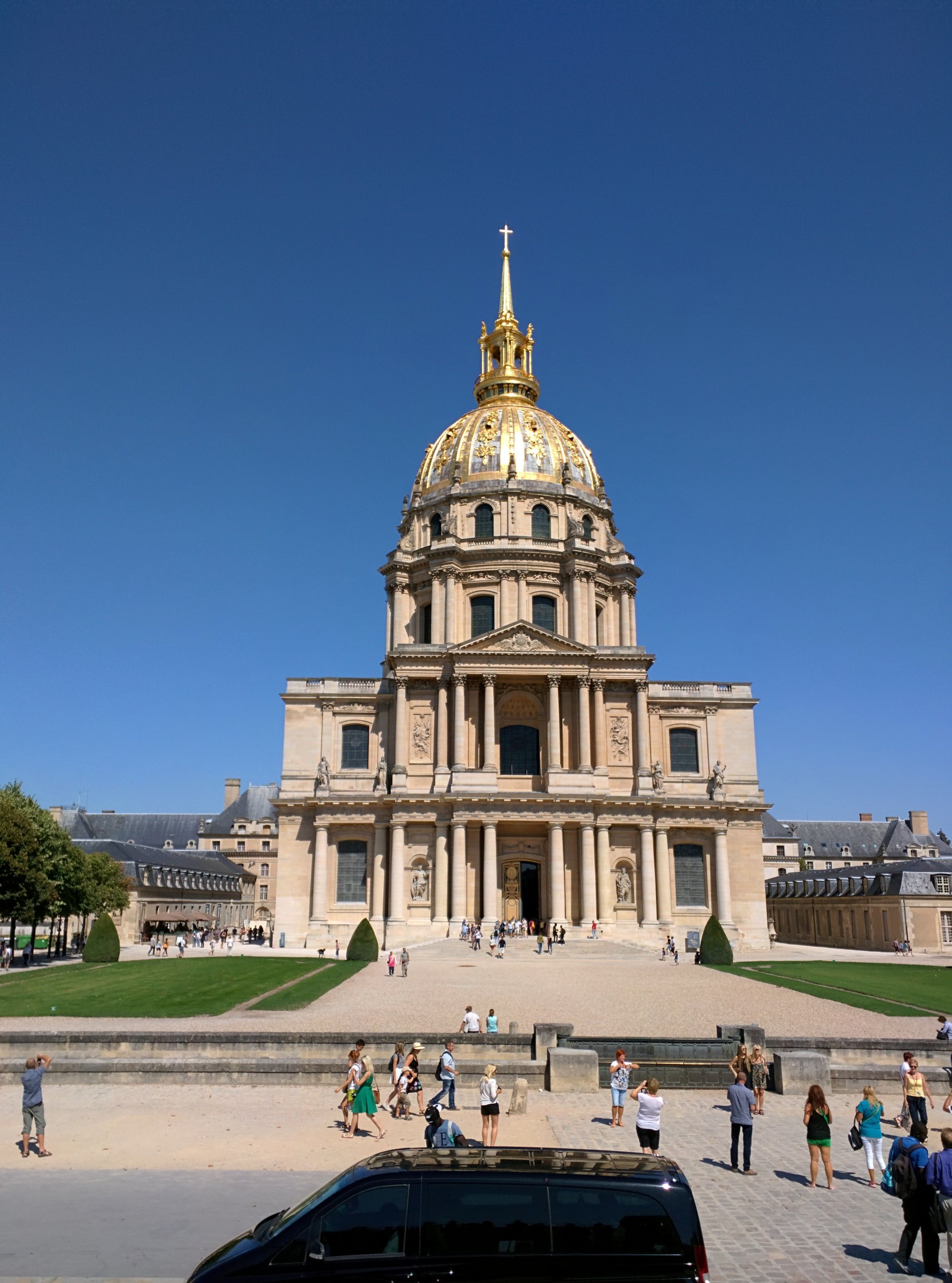 Les Invalides and its gold dome