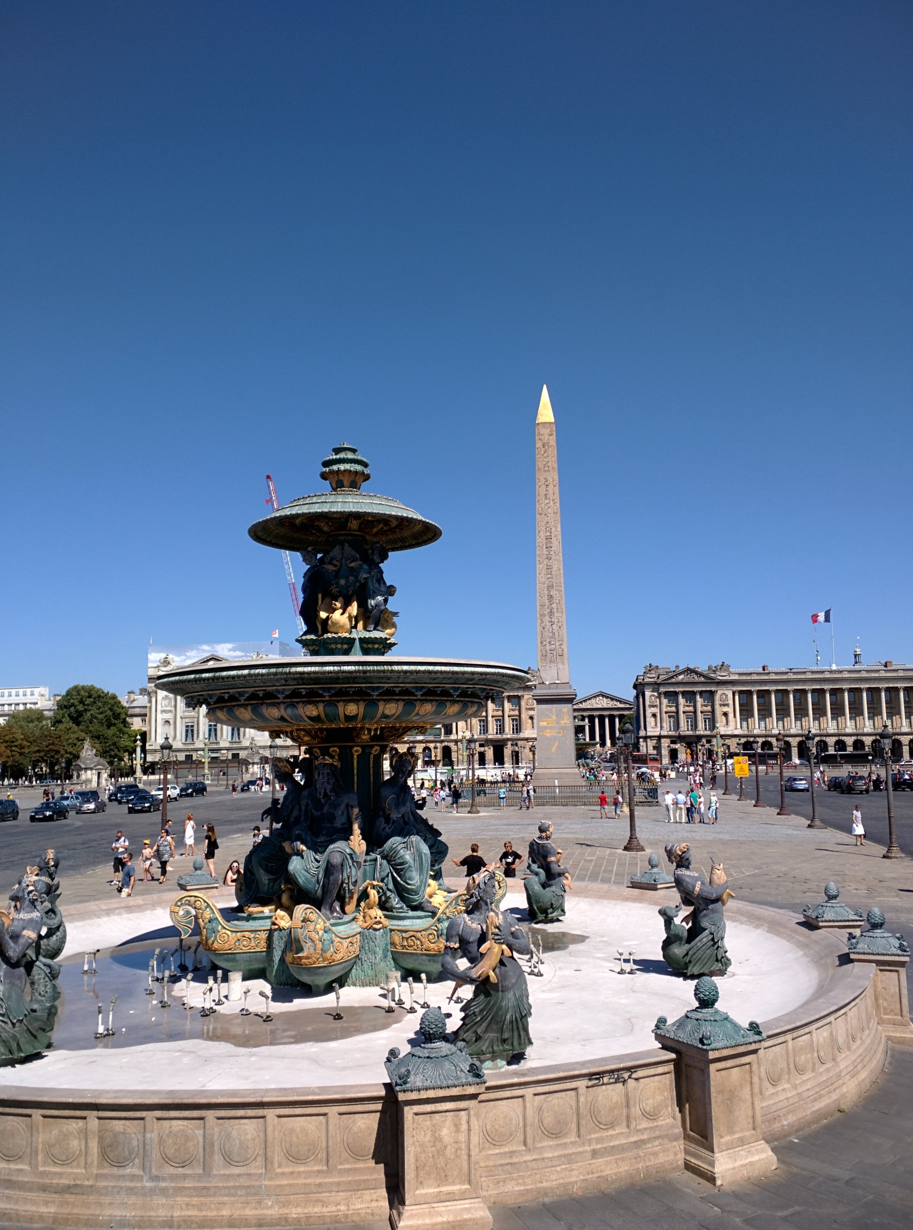 The fountain at Place de la Concorde