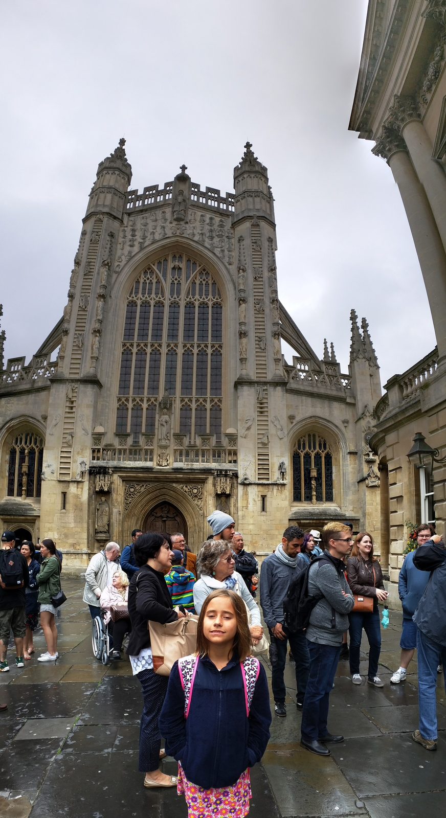 Lisa in front of Bath Abbey