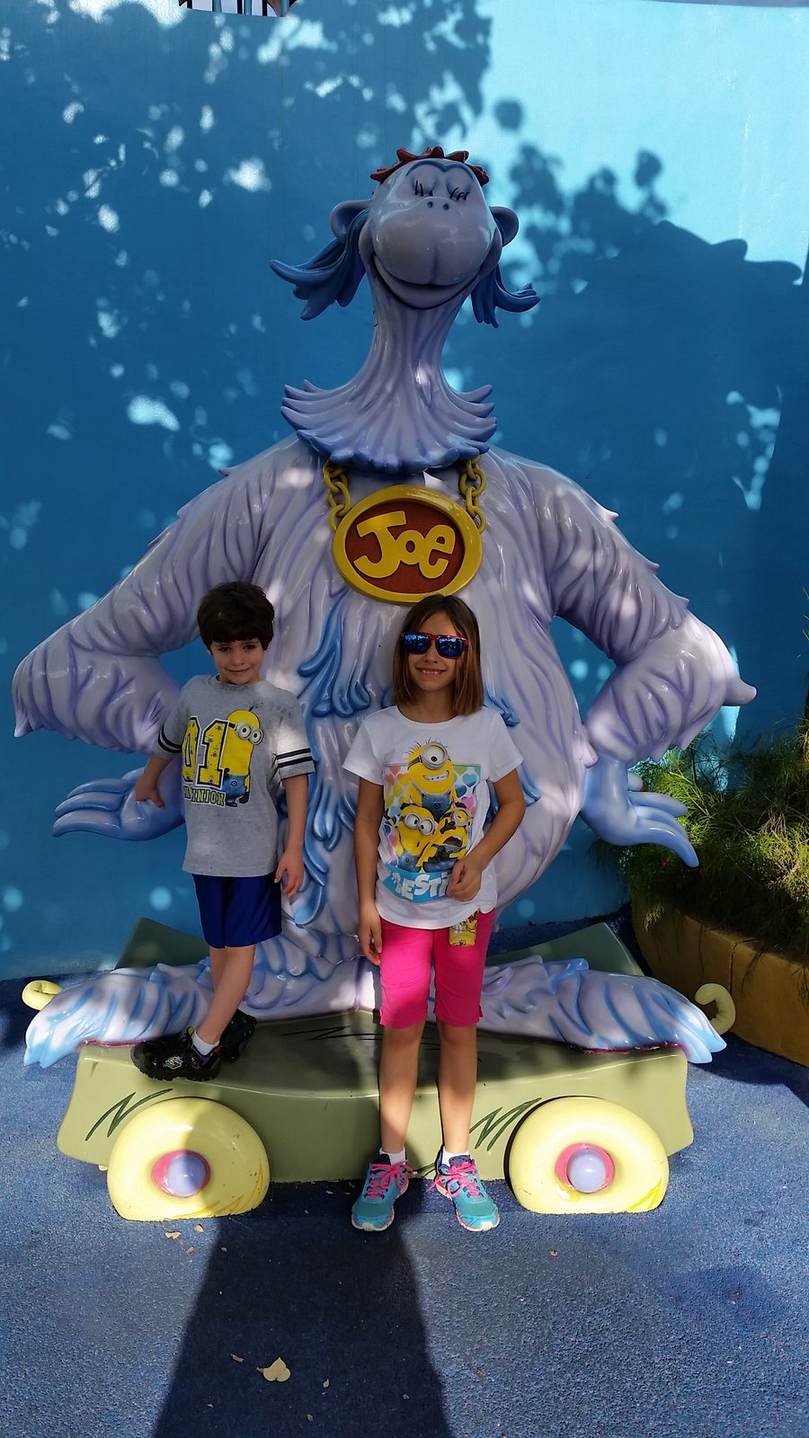 Thomas and Lisa with a big Seuss character