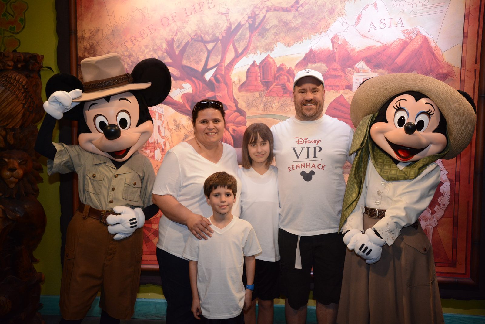 All of us meet safari Mickey and Minnie