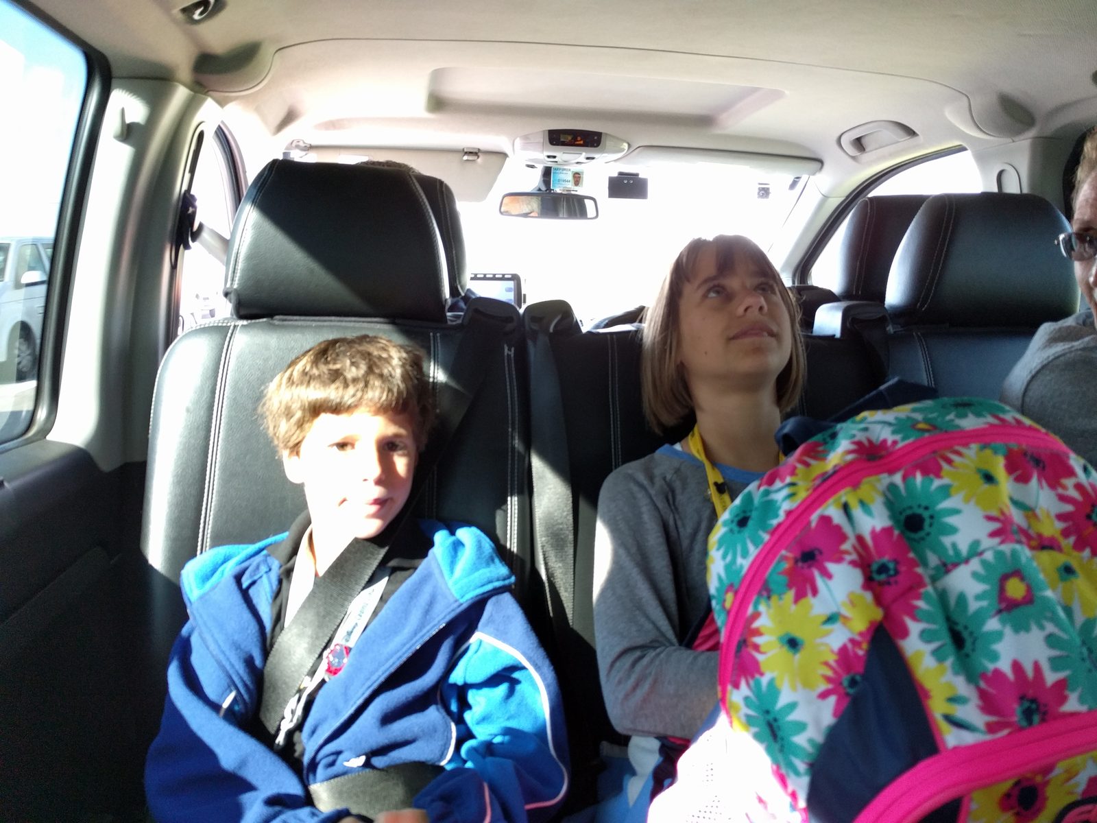 Thomas and Lisa in the car to the airport